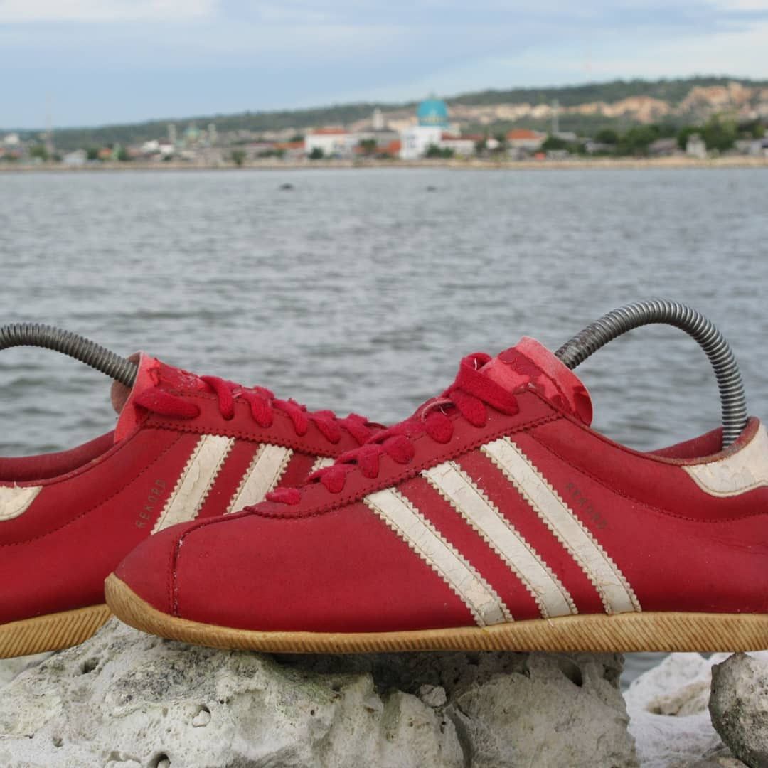 Adidas × Vintage Adidas Vintage Rekord Trainner Collector of europe Size 5 Size US 5.5 / EU 38 - 3 Thumbnail