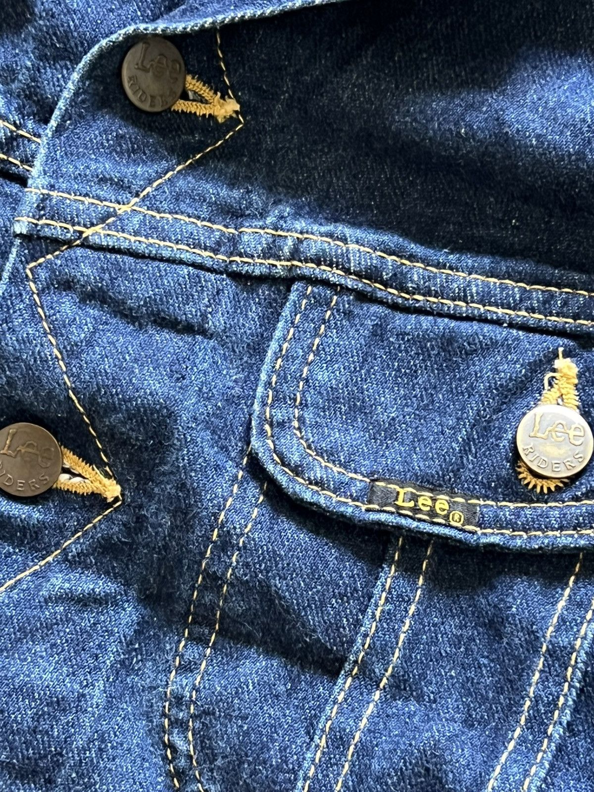 Lee Lee sanforized denim jacket vintage 90s cropped Japan style Size US M / EU 48-50 / 2 - 4 Thumbnail