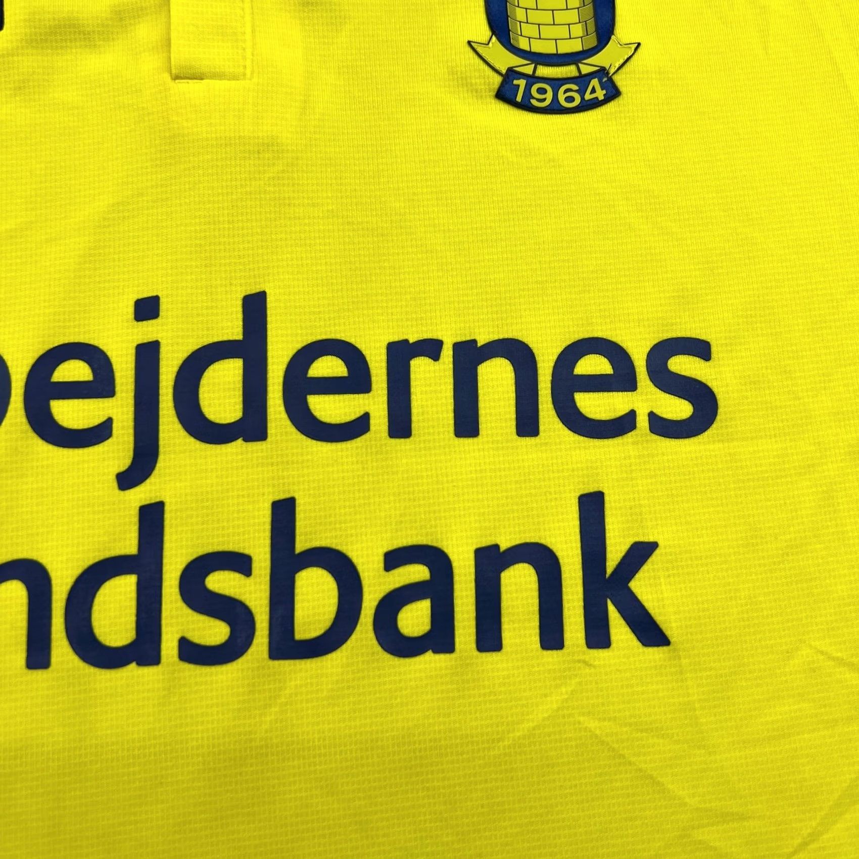 Hummel VINTAGE Brondby 2019 2020 Home Mens Football Jersey Small Hummel Shirt Camiseta Size US S / EU 44-46 / 1 - 4 Thumbnail