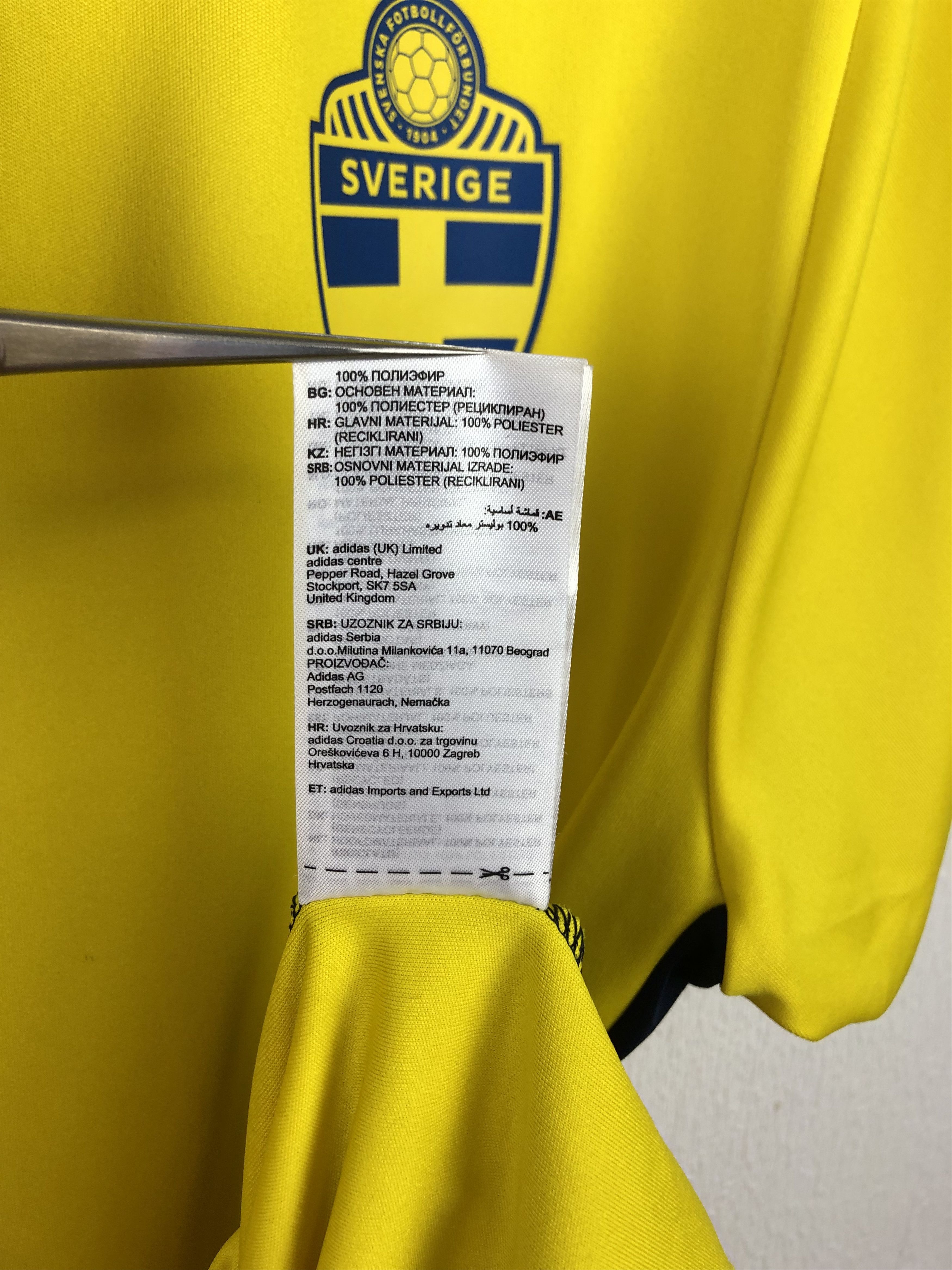 Adidas Sweden Home football shirt 2021 Football Adidas Jersey Size US L / EU 52-54 / 3 - 13 Thumbnail