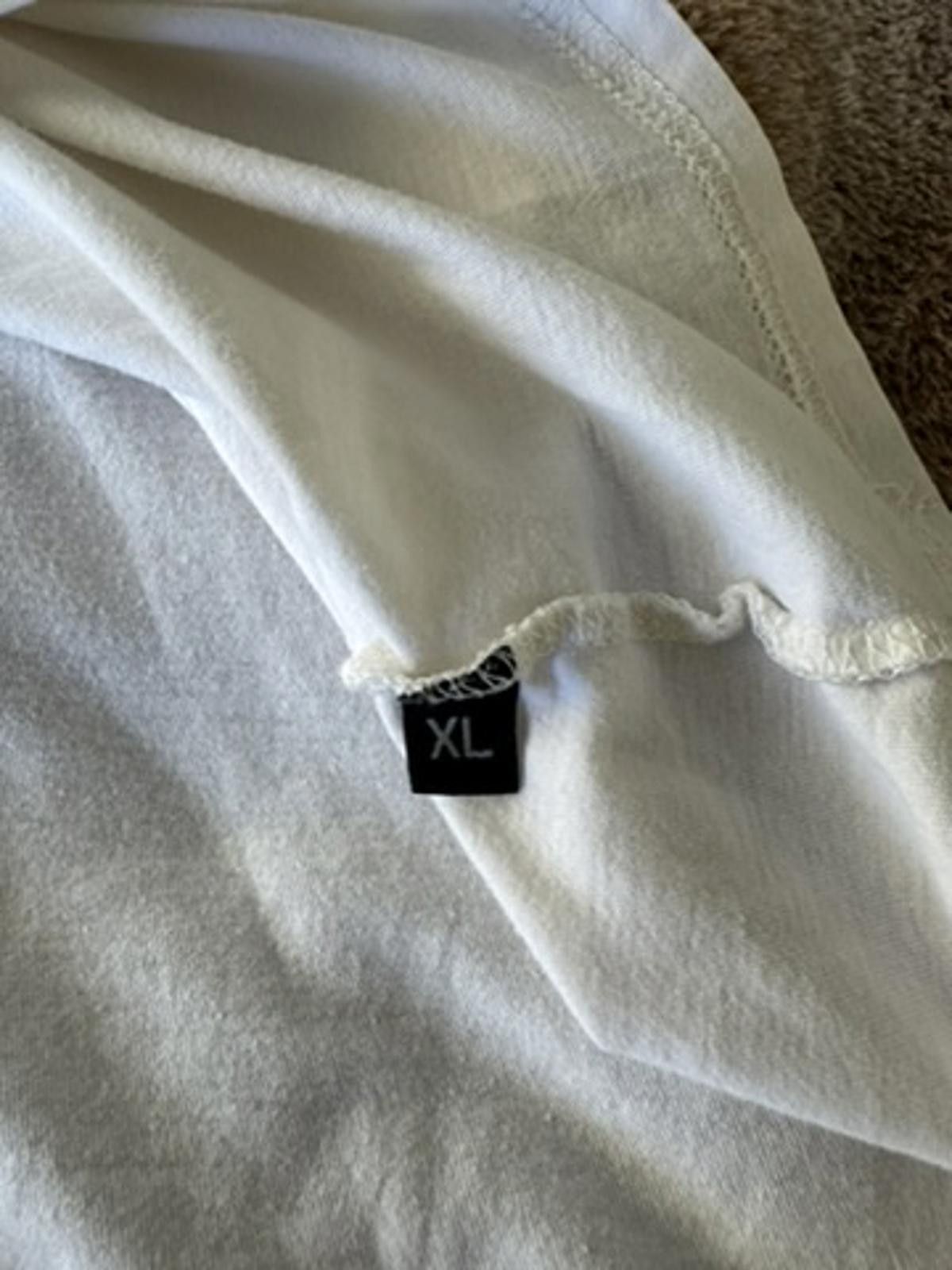 Unknown London Siberia Hills White Long Sleeve Graphic T-Shirt Size US M / EU 48-50 / 2 - 5 Thumbnail