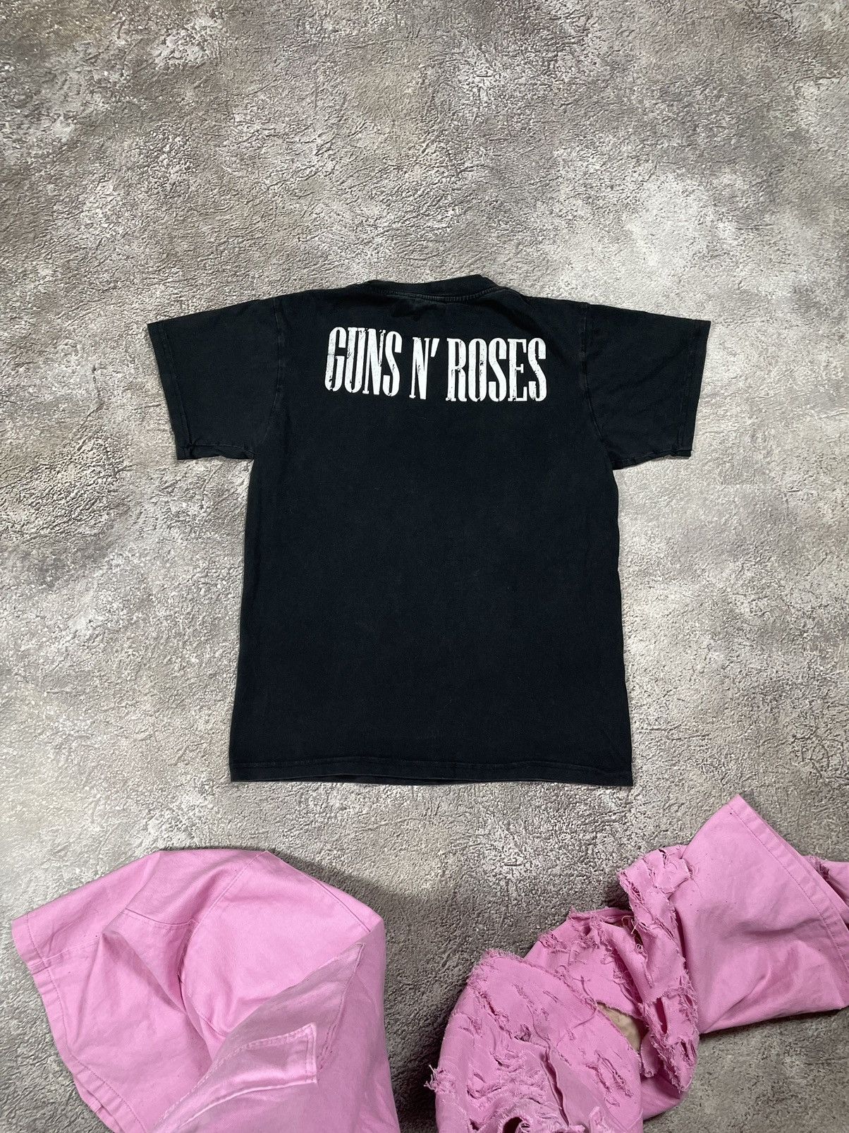Vintage Vintage 90s Guns N Roses Band Tee Graphic Punk Grunge Boxy M Size US M / EU 48-50 / 2 - 5 Thumbnail