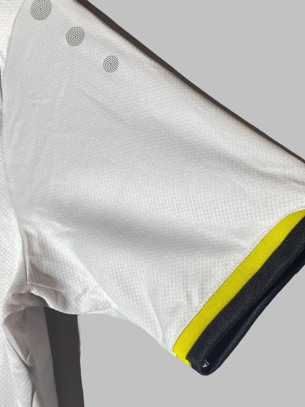 Honda Jako BSC Young Boys 2014/15 Third Football Shirt Size US S / EU 44-46 / 1 - 7 Thumbnail