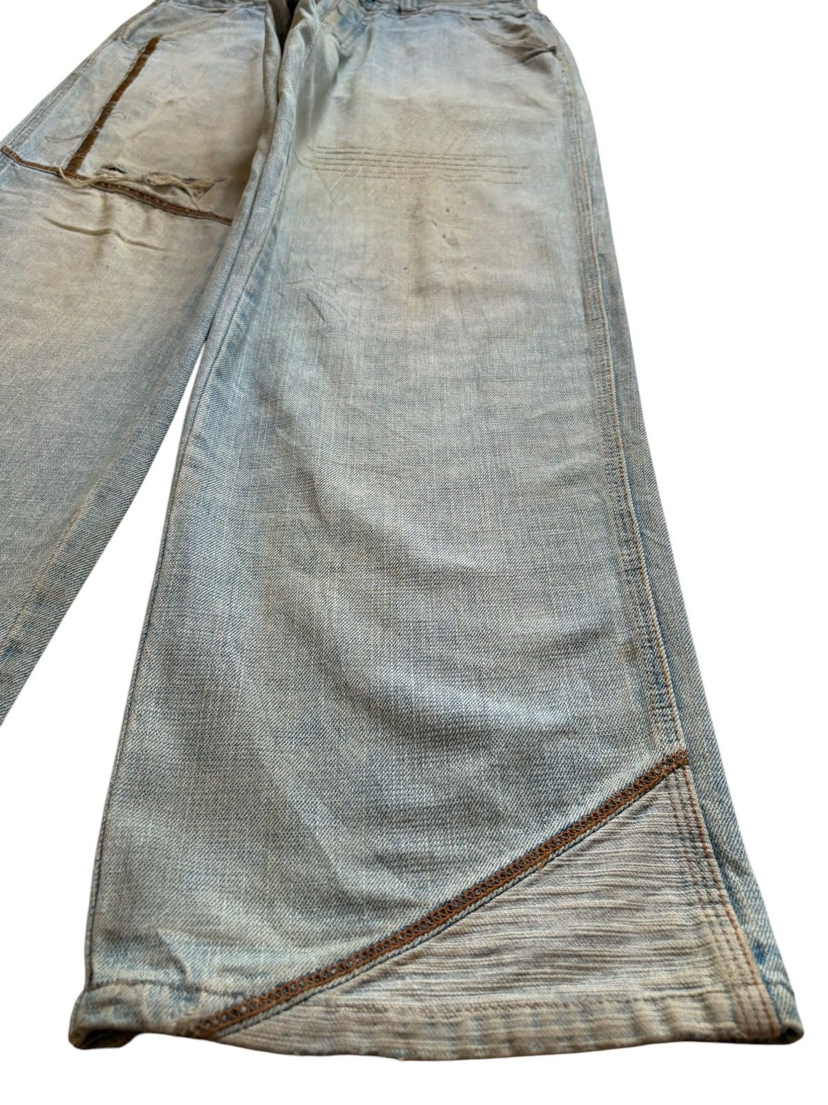 Japanese Brand Vintage Kno Betta Light Mud Wash Distressed Baggy Jeans Size US 32 / EU 48 - 7 Thumbnail