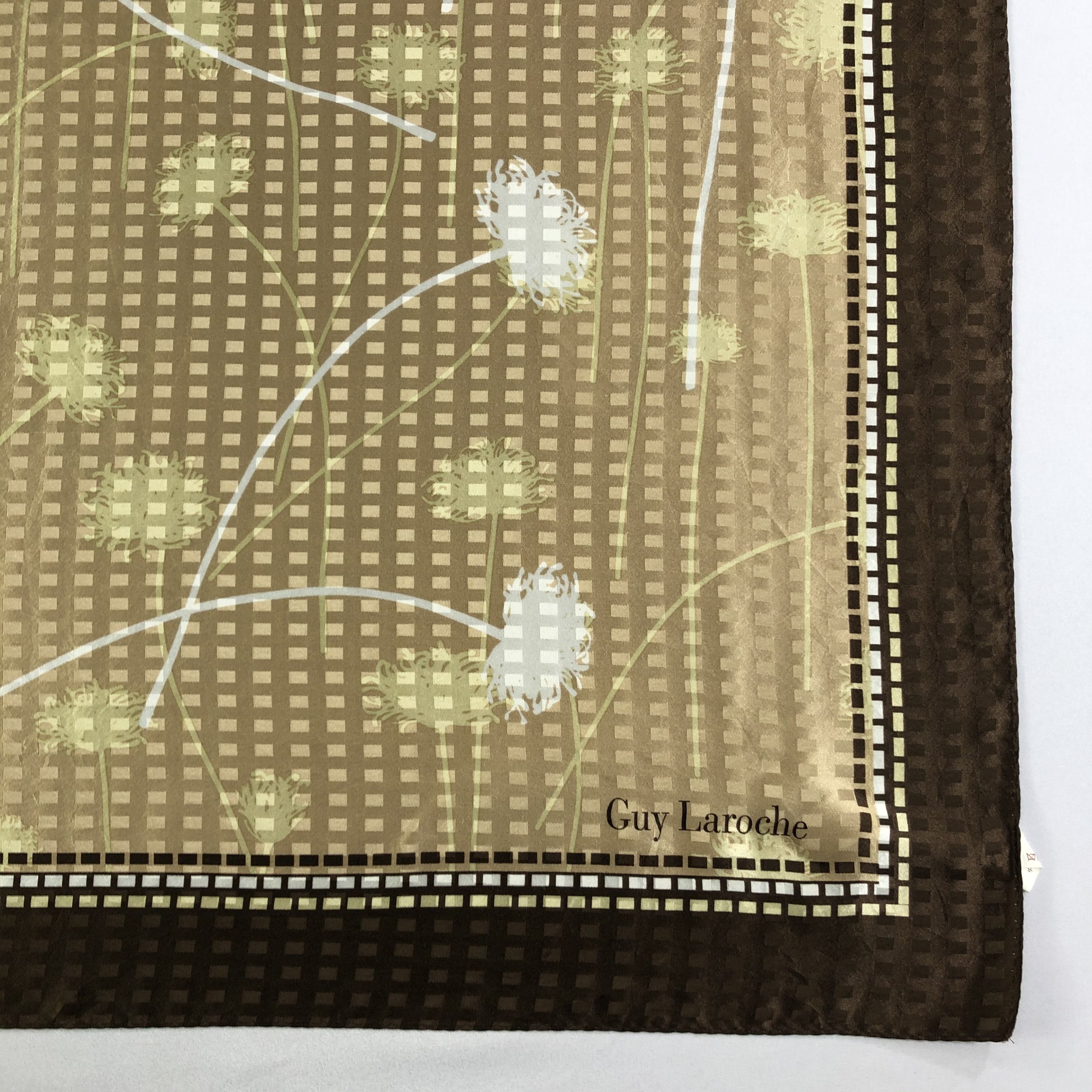 Guy Laroche × Vintage Vintage Guy Laroche Silk Scarf Size ONE SIZE - 3 Thumbnail