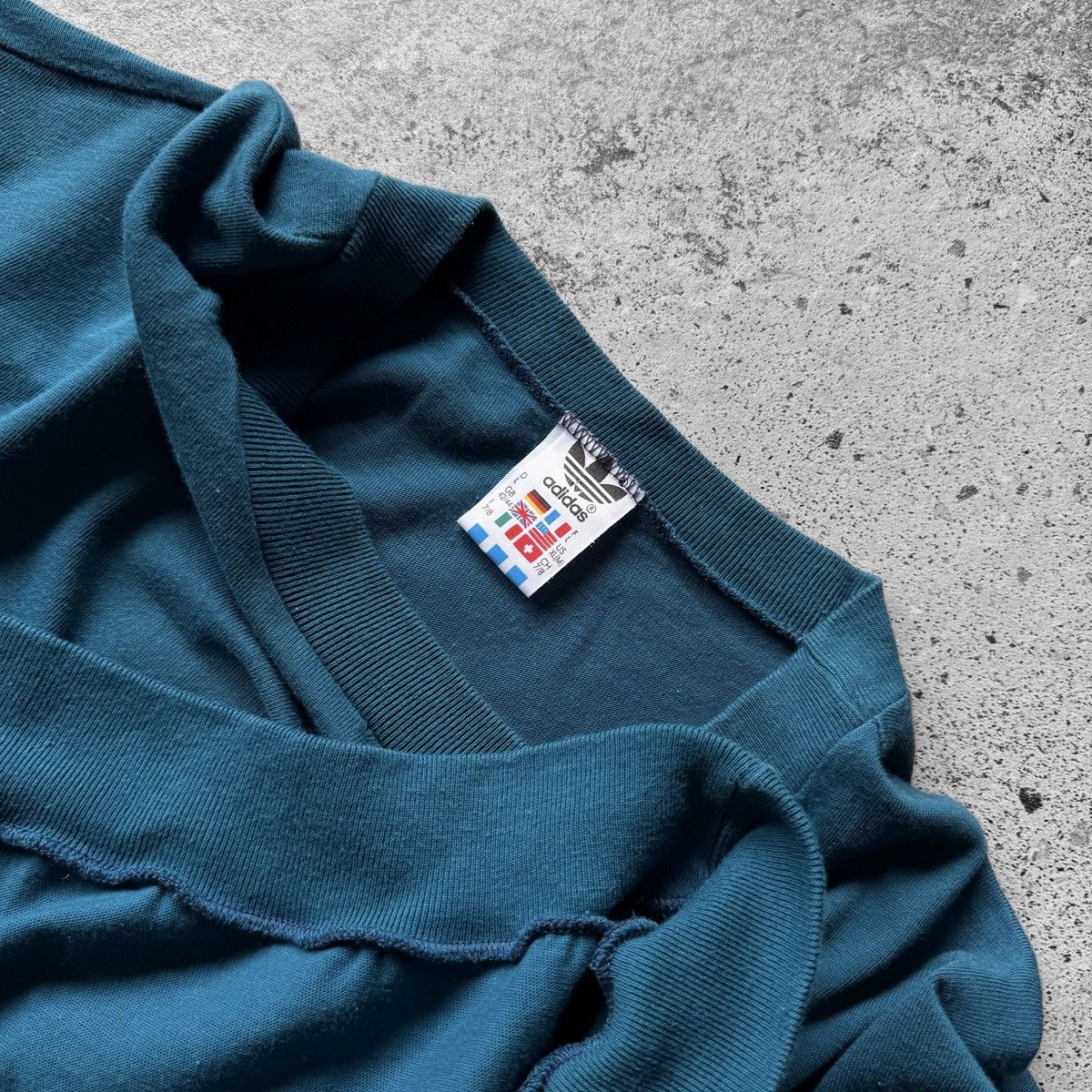 Adidas Adidas Unisex Trefoil Vintage Teal Oversized Shirt Top Size US L / EU 52-54 / 3 - 4 Thumbnail