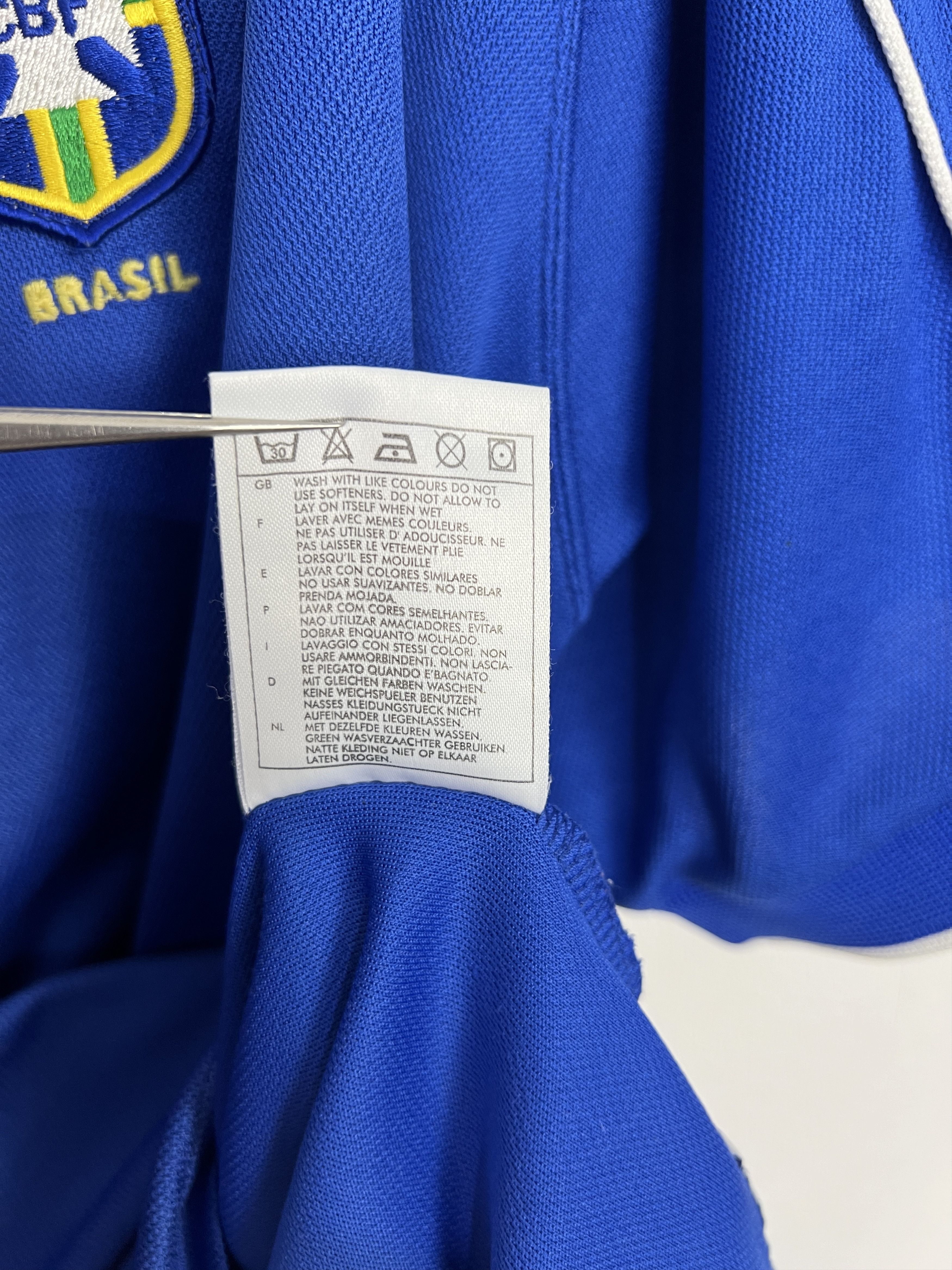 Nike Brazil Away football shirt 1997 Soccer Nike #6 R. Carlos Size US L / EU 52-54 / 3 - 11 Thumbnail