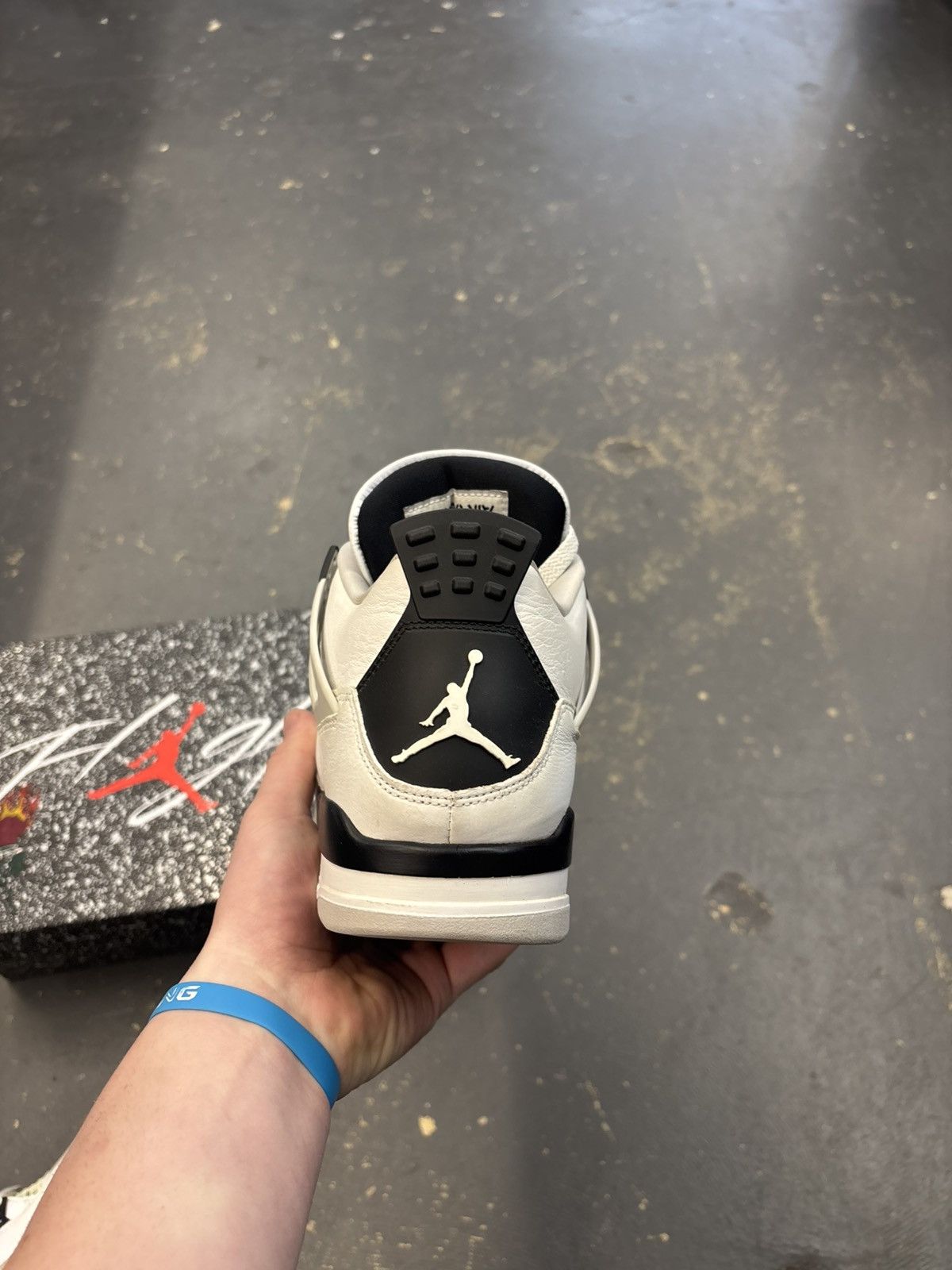 Jordan Brand Air jordan 4 retro military black with box 10.5 Size US 10.5 / EU 43-44 - 8 Thumbnail