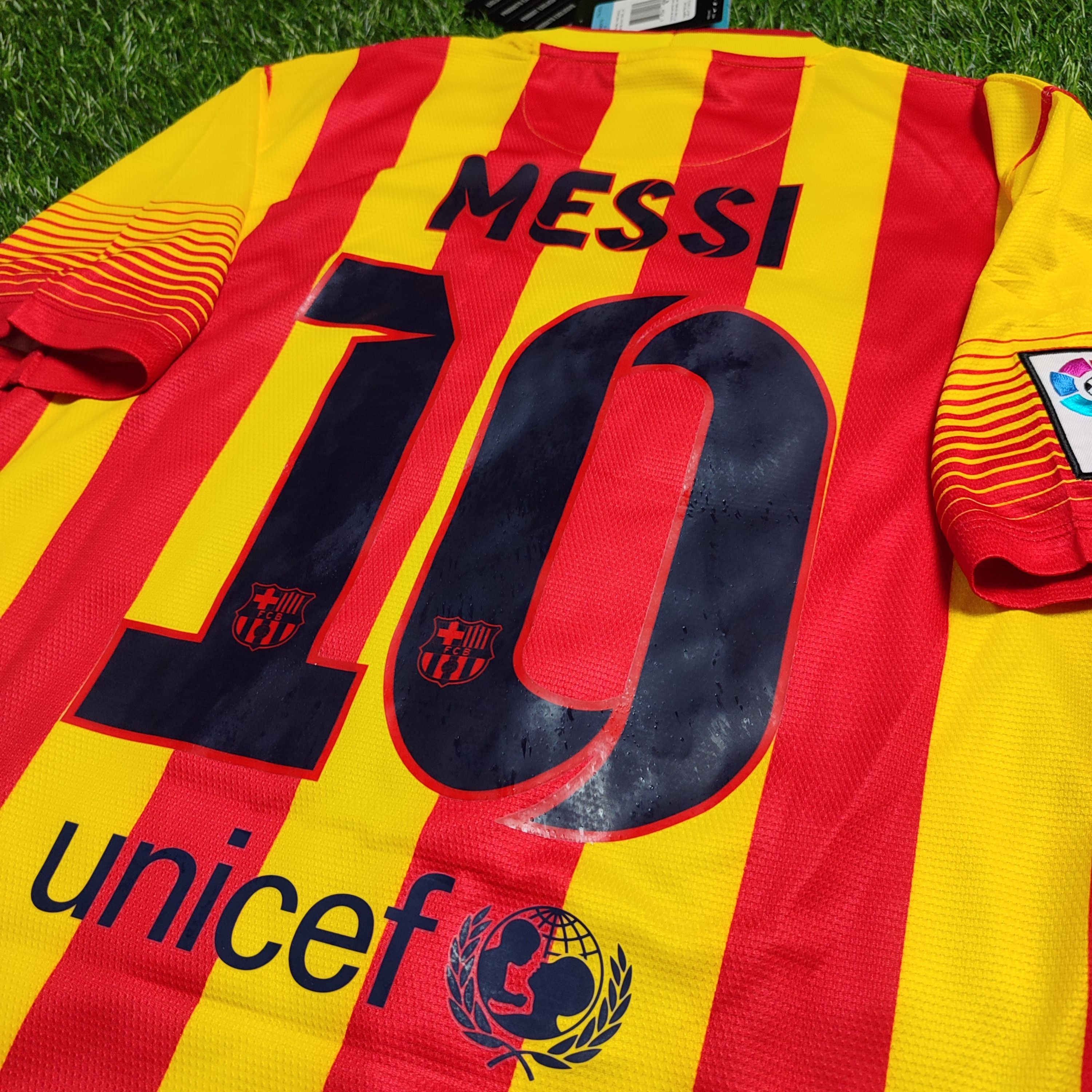 Nike Barcelona Away 2013-14 Messi #10 Soccer Jersey Size US M / EU 48-50 / 2 - 9 Thumbnail