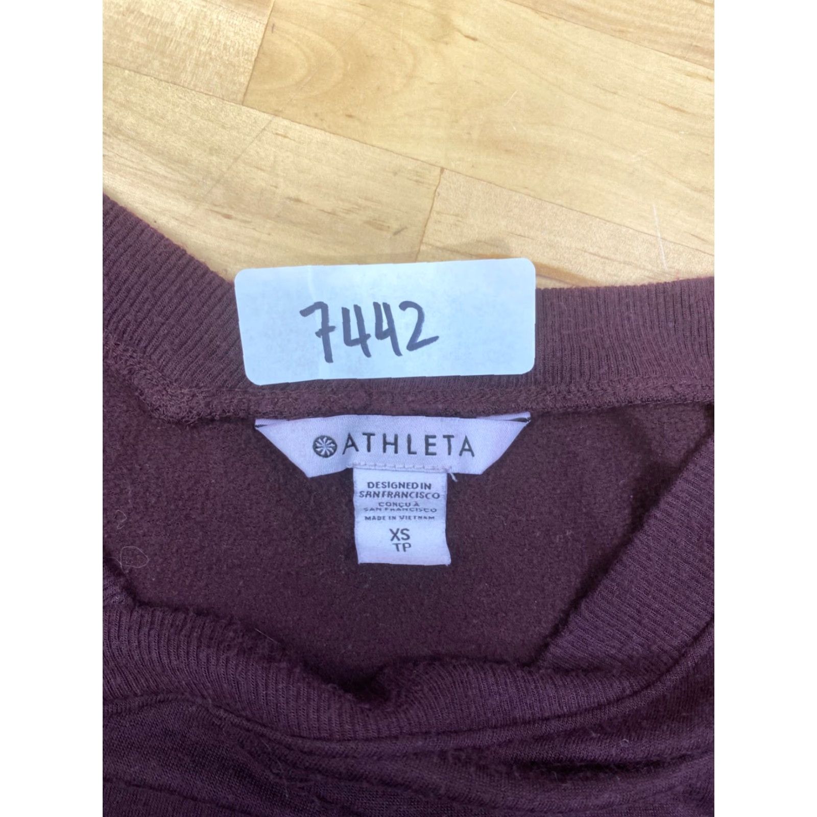 Athleta V-Neck Athleta Pullover Sweat... Size XS / US 0-2 / IT 36-38 - 2 Thumbnail
