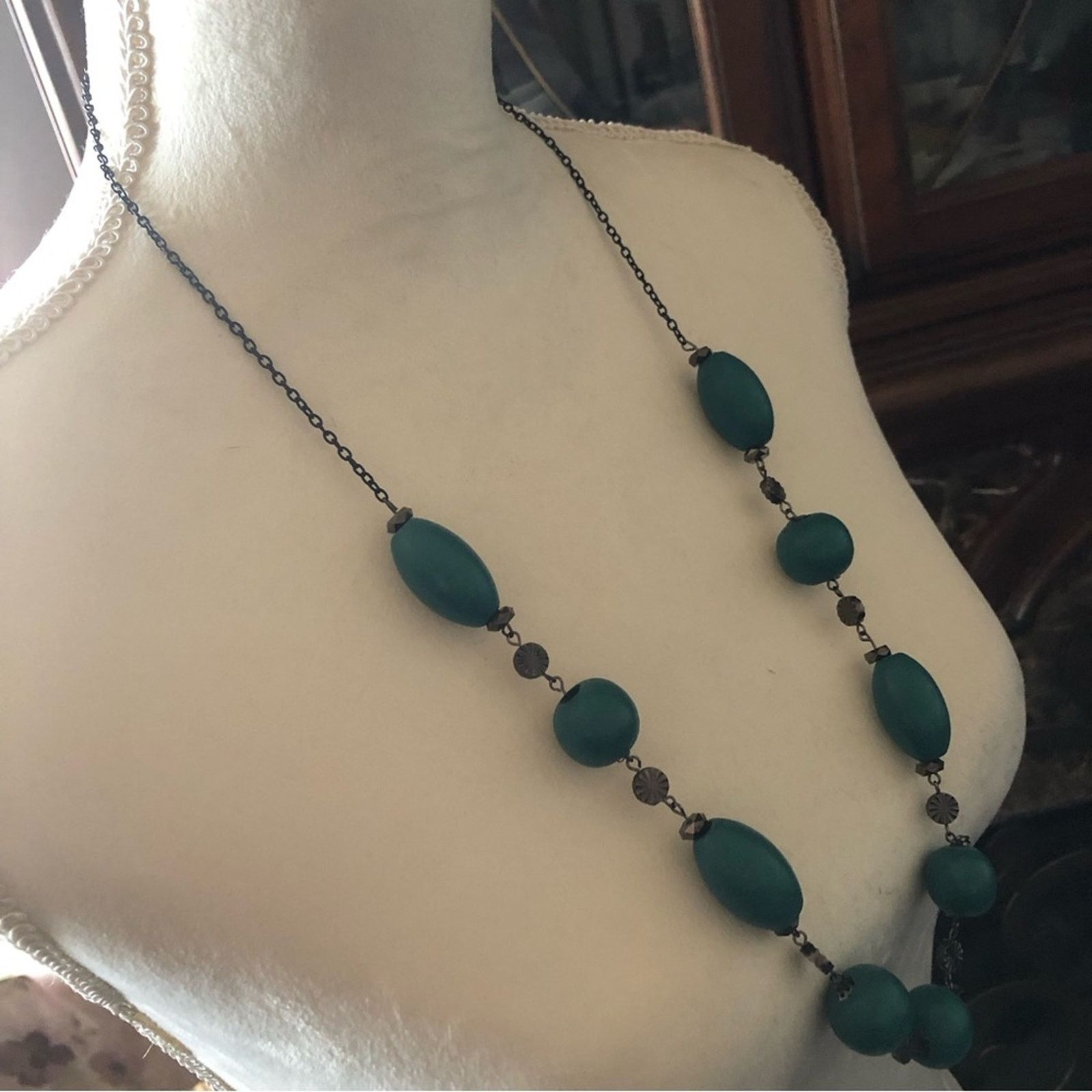 Jewelry Dark teal green wood bead gunmetal chain necklace Size ONE SIZE - 3 Thumbnail