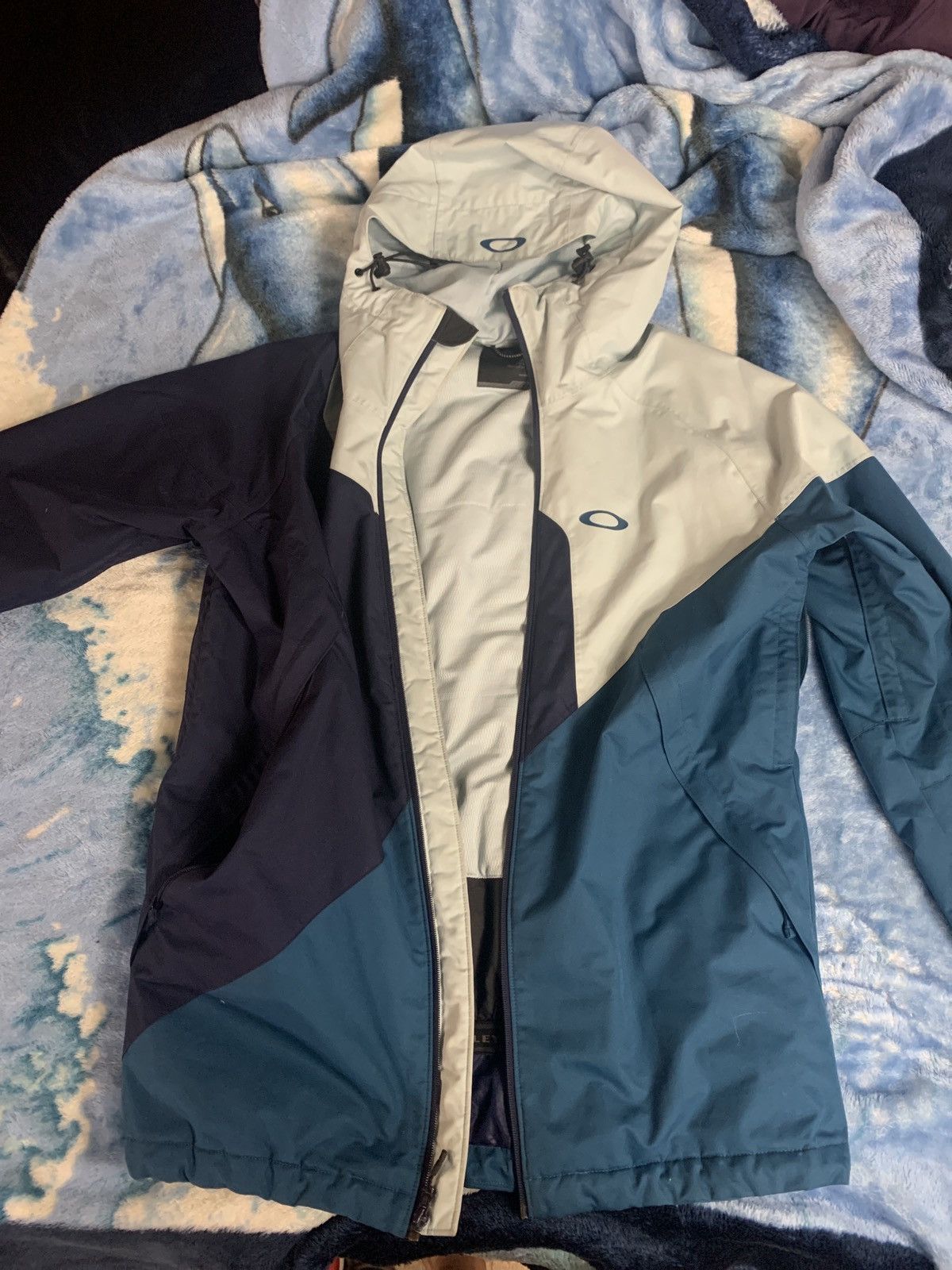 Oakley Oakley snowboarding/skiing jacket Size US L / EU 52-54 / 3 - 1 Thumbnail