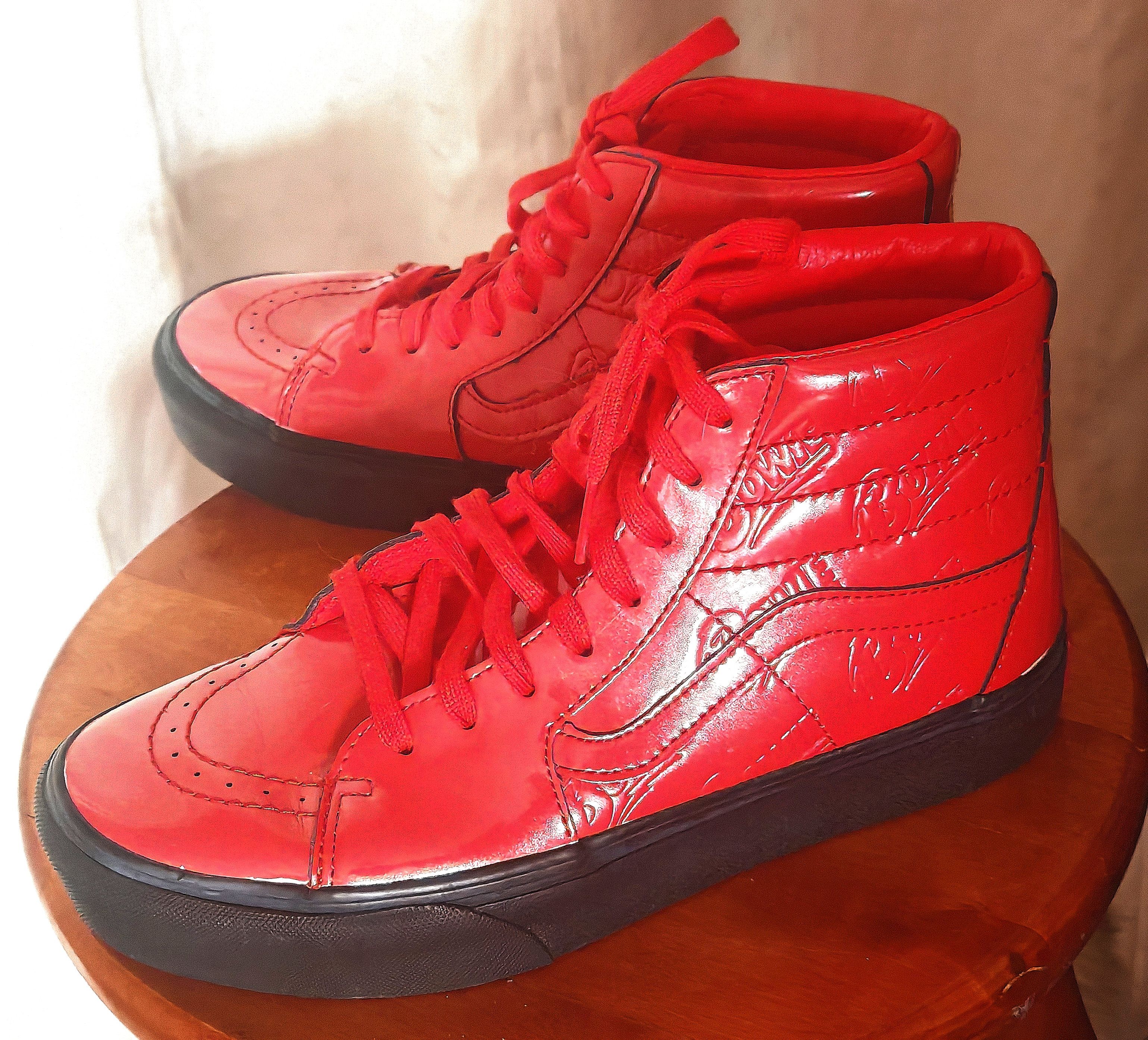 Designer × Vans Rare 2019 Vans and David Bowie Ziggy Stardust Sneakers Size US 9 / IT 39 - 1 Thumbnail