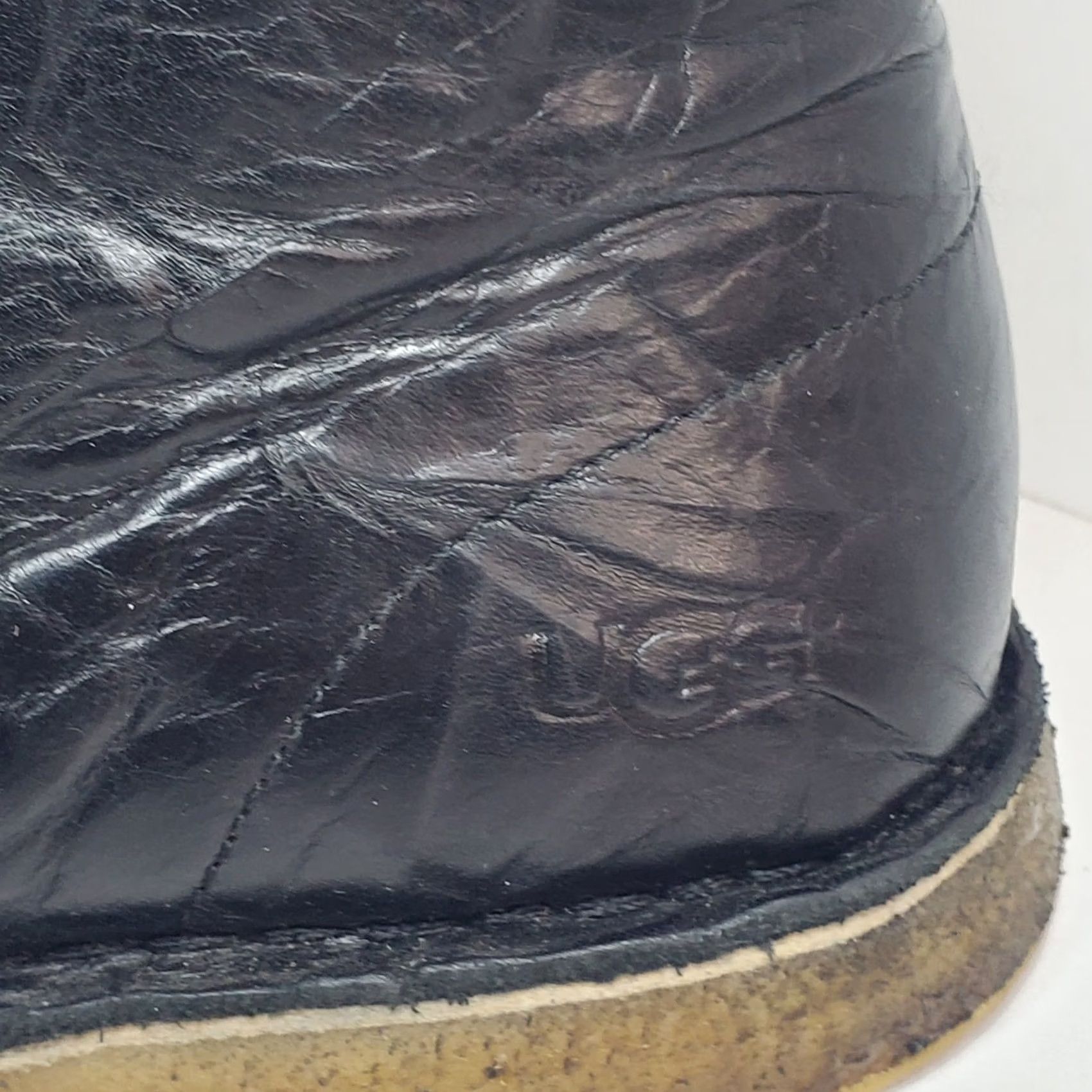 Ugg UGG Leighton Chukka Boots Mens Sz 8.5 Black Leather Ankle Classic Shoes Leather Outsole Cushioned Casual Shoes Mens Size US 9 / EU 42 - 2 Thumbnail
