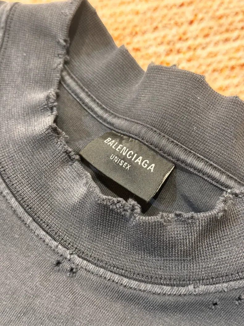 Balenciaga Balenciaga Tape Logo Dark Blue Distressed Short Sleeve - M Size US M / EU 48-50 / 2 - 3 Thumbnail