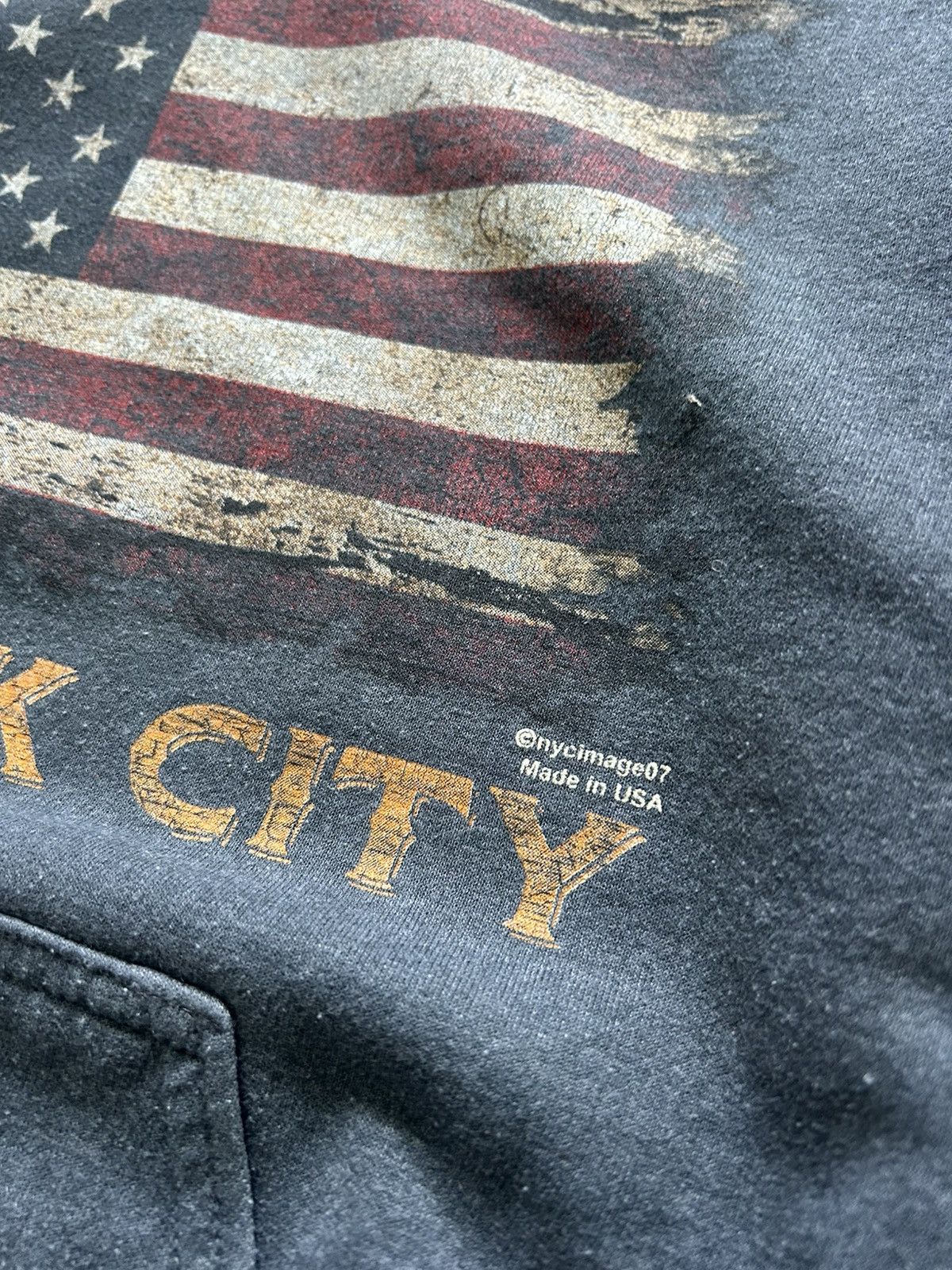 Gildan Vintage 00s NYC Big Logo Flag USA Streetwear Hoodie Size M Size US M / EU 48-50 / 2 - 3 Thumbnail
