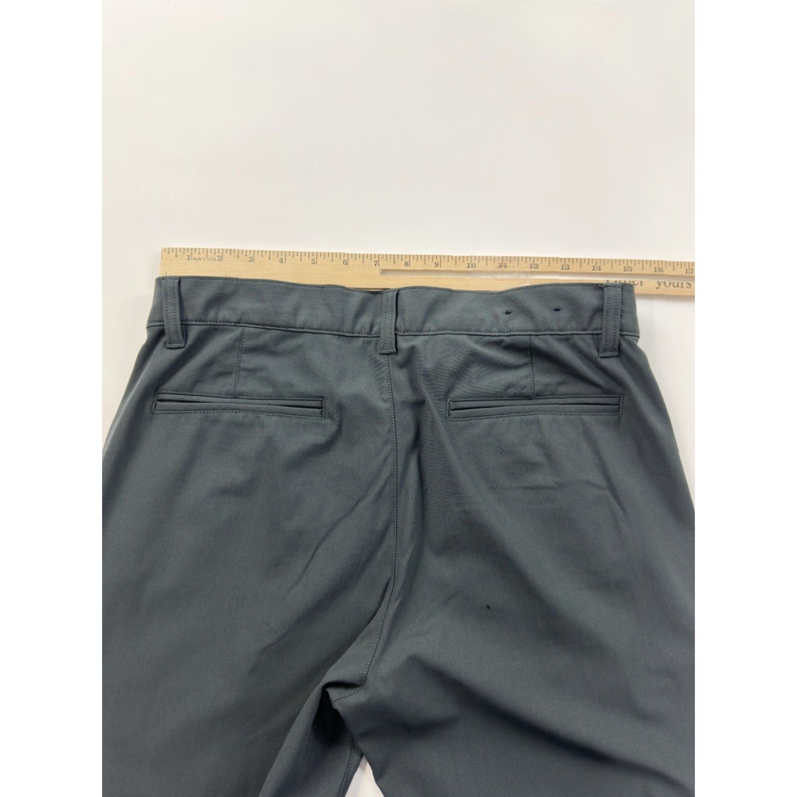 Banana Republic Banana Republic Pants Mens 31 x 32 Grey Aiden Slim Performance Chino Flat Front Uncuffed Straight Leg 32 Inseam Slim Fit Regular Size Type Mens Size US 30 / EU 46 - 7 Thumbnail