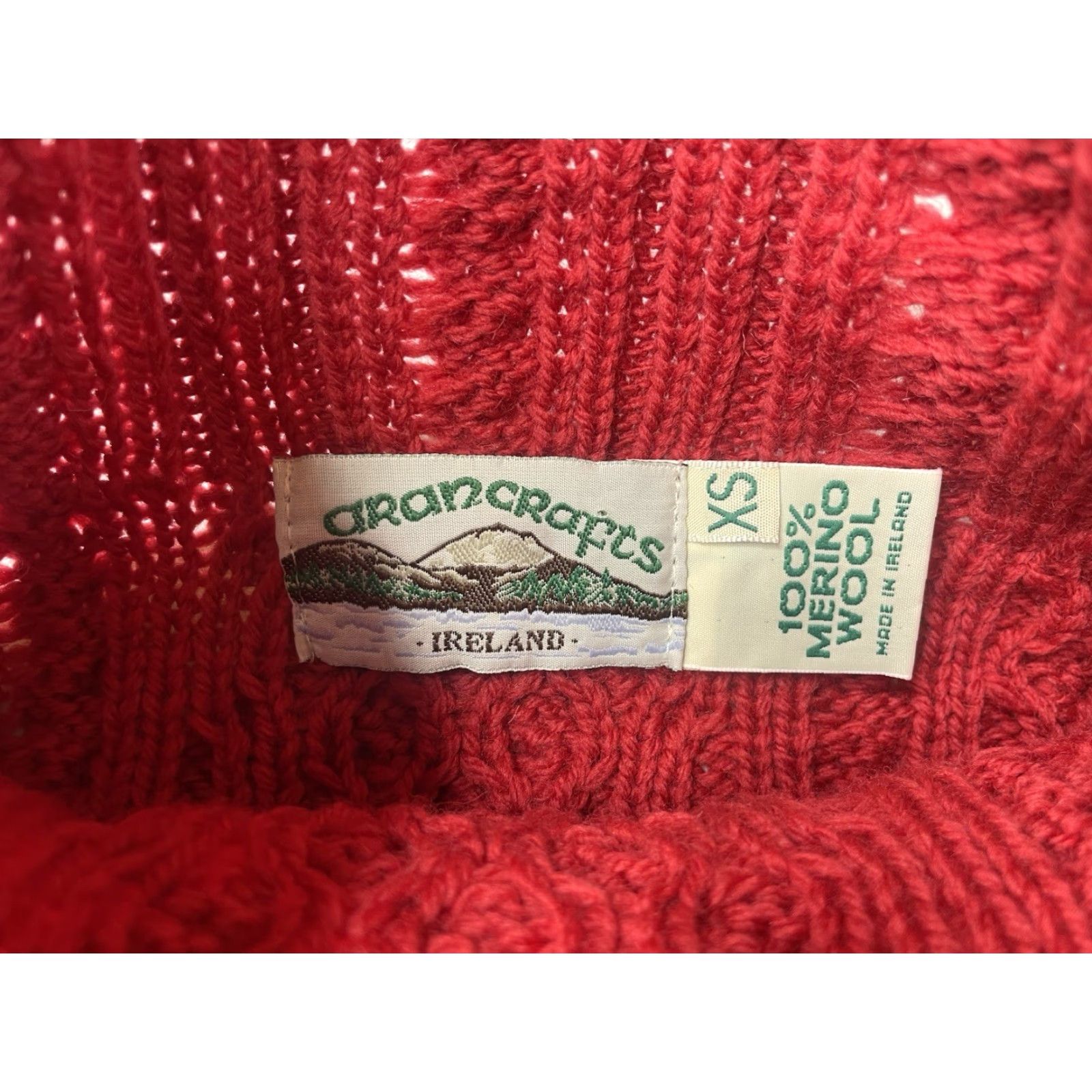 Vintage VINTAGE Aran Crafts Womens Sweater XS RED 100% Merino Wool Cable-Knit Crew Neck Pullover Long Sleeve Irish Roll Neck Size XS / US 0-2 / IT 36-38 - 3 Thumbnail
