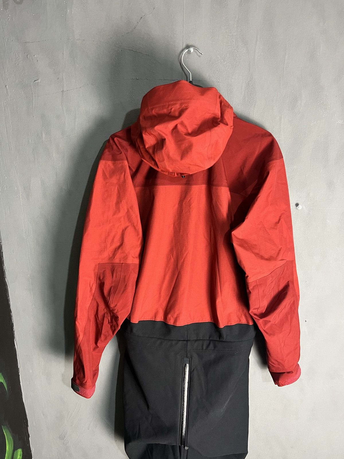 Arc'teryx Vintage Arcteryx Goretex Full Ski Suit Size M Size US M / EU 48-50 / 2 - 15 Thumbnail