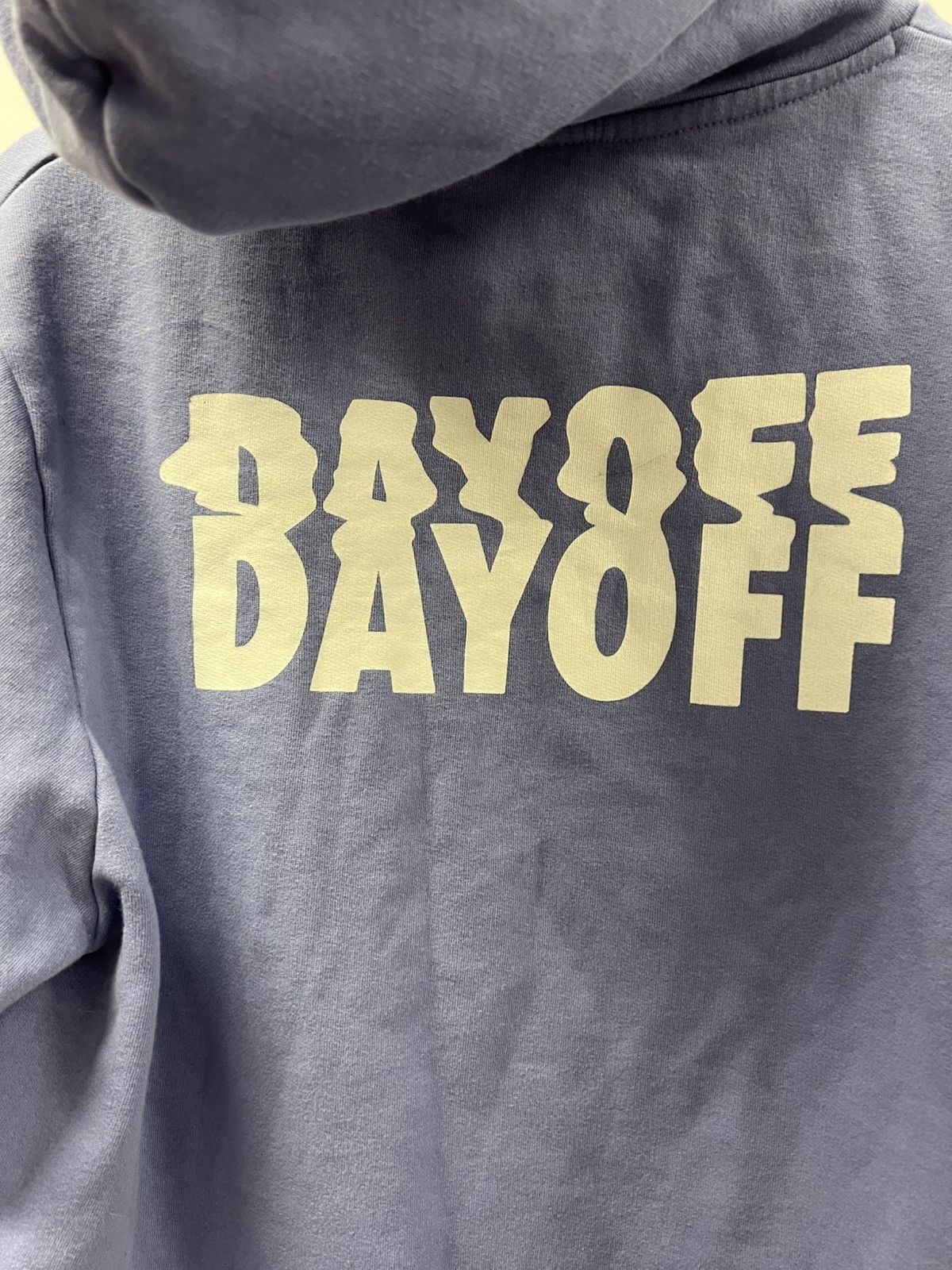 Vintage Day Off Streetwear Retro Indie Designer Brand Logo Hoodie Size US L / EU 52-54 / 3 - 4 Thumbnail
