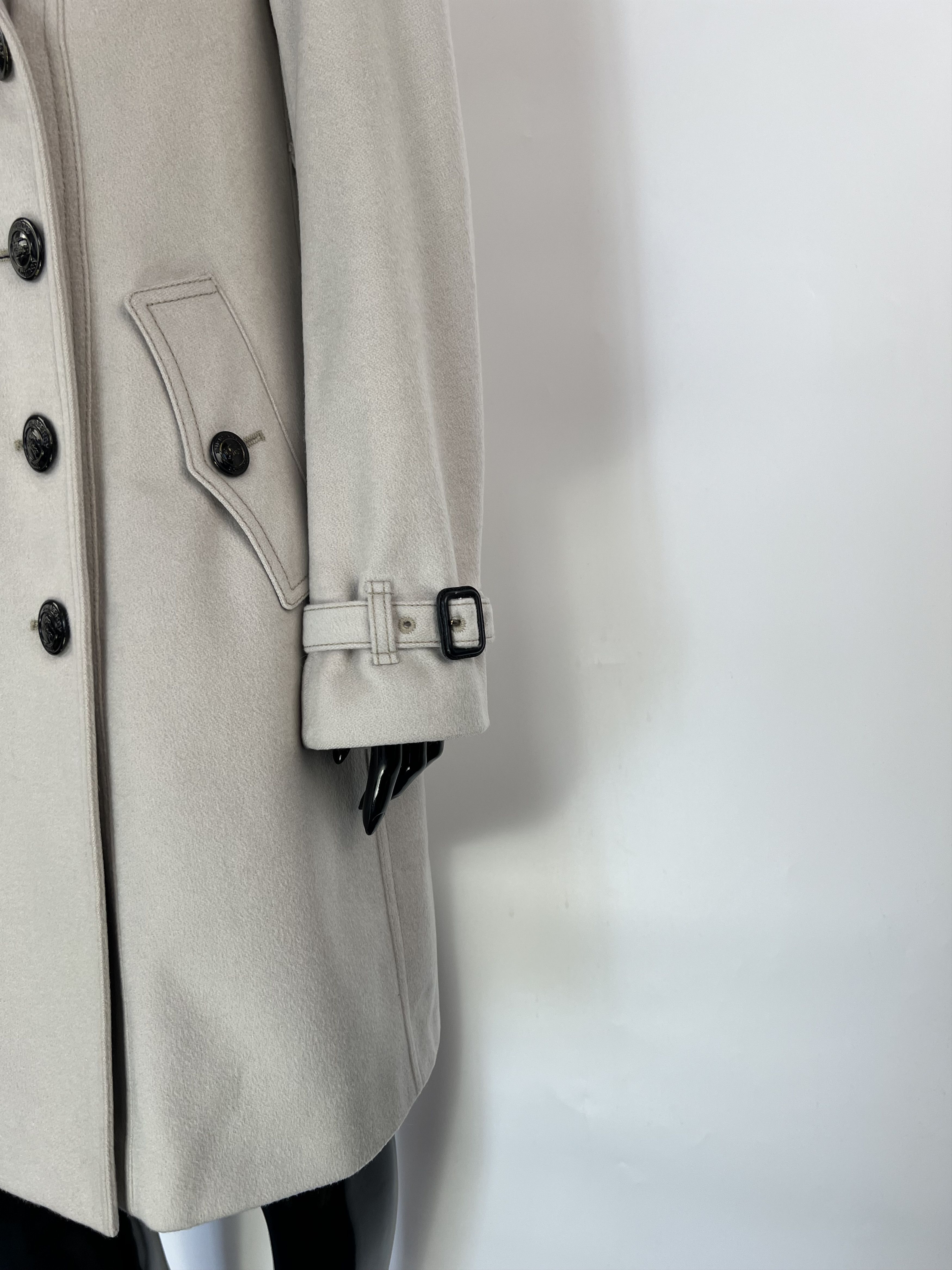 Burberry Burberry 100% Cashmere Double Breasted Coat Size US 8 Size M / US 6-8 / IT 42-44 - 8 Thumbnail