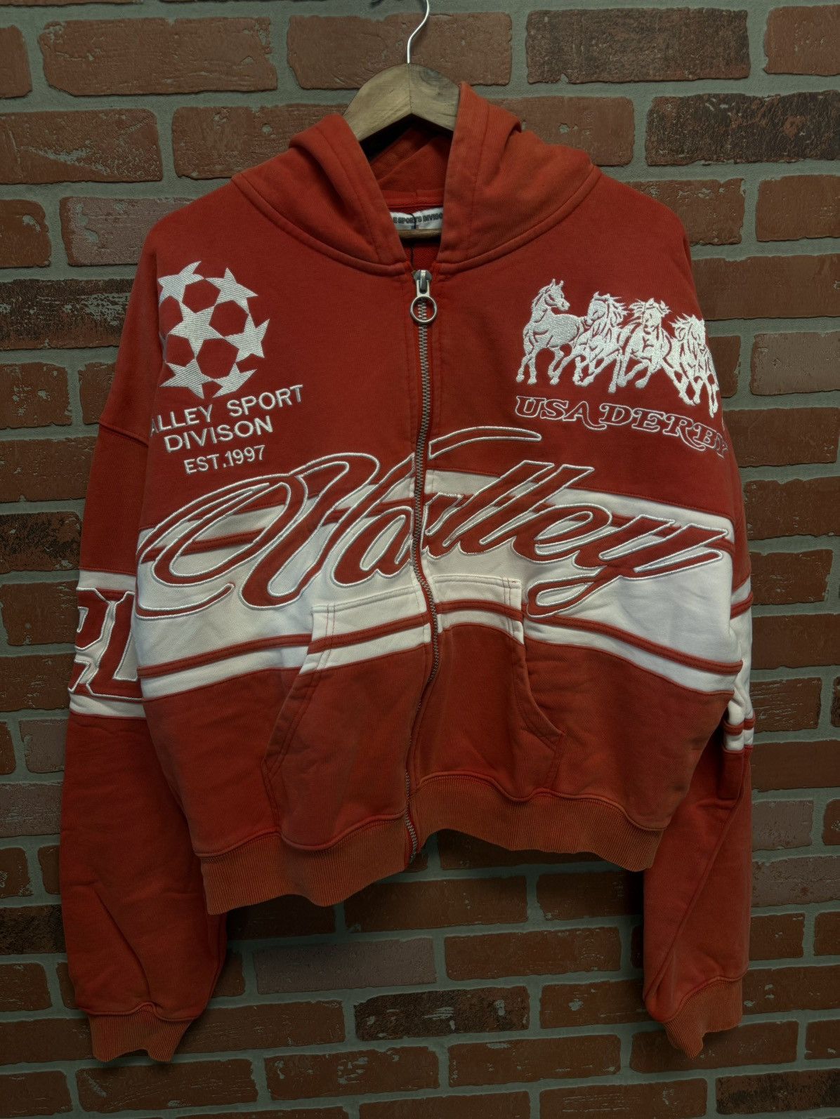 Vale Vale Valley Red Pullover Hoodie Size XL (NEW) Size US XL / EU 56 / 4 - 1 Thumbnail