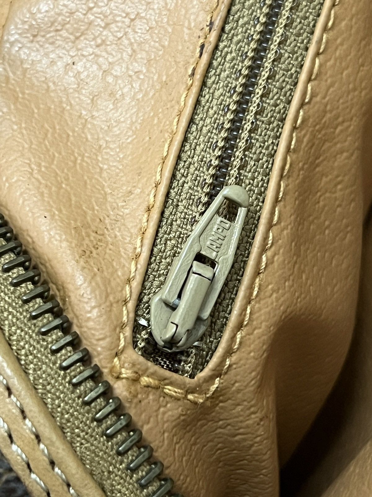 Celine Vintage Celine macadam monogram crossbody bag Size ONE SIZE - 14 Thumbnail