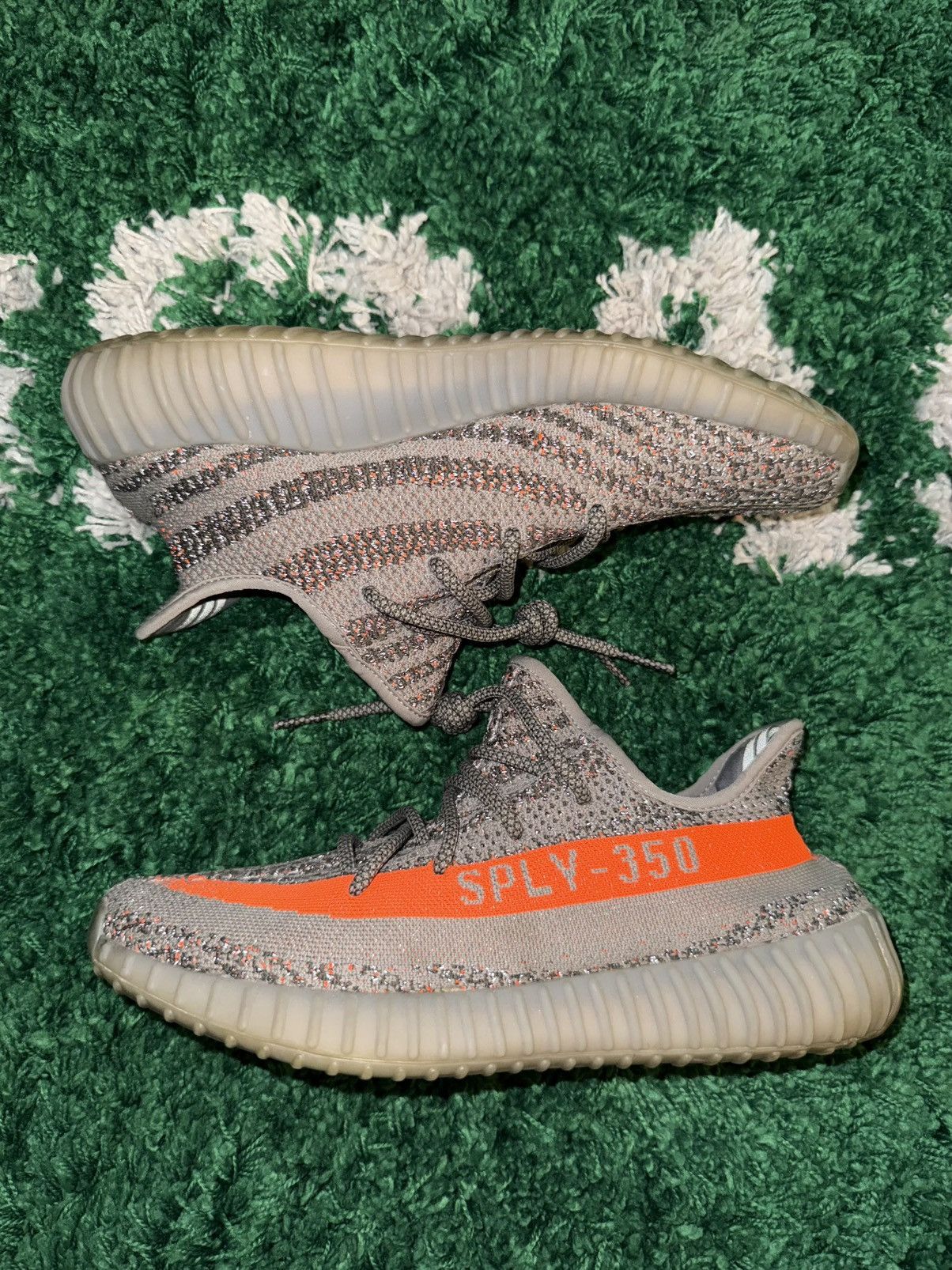 Adidas Yeezy 350 V2 Beluga Size US 11 / EU 44 - 1 Thumbnail