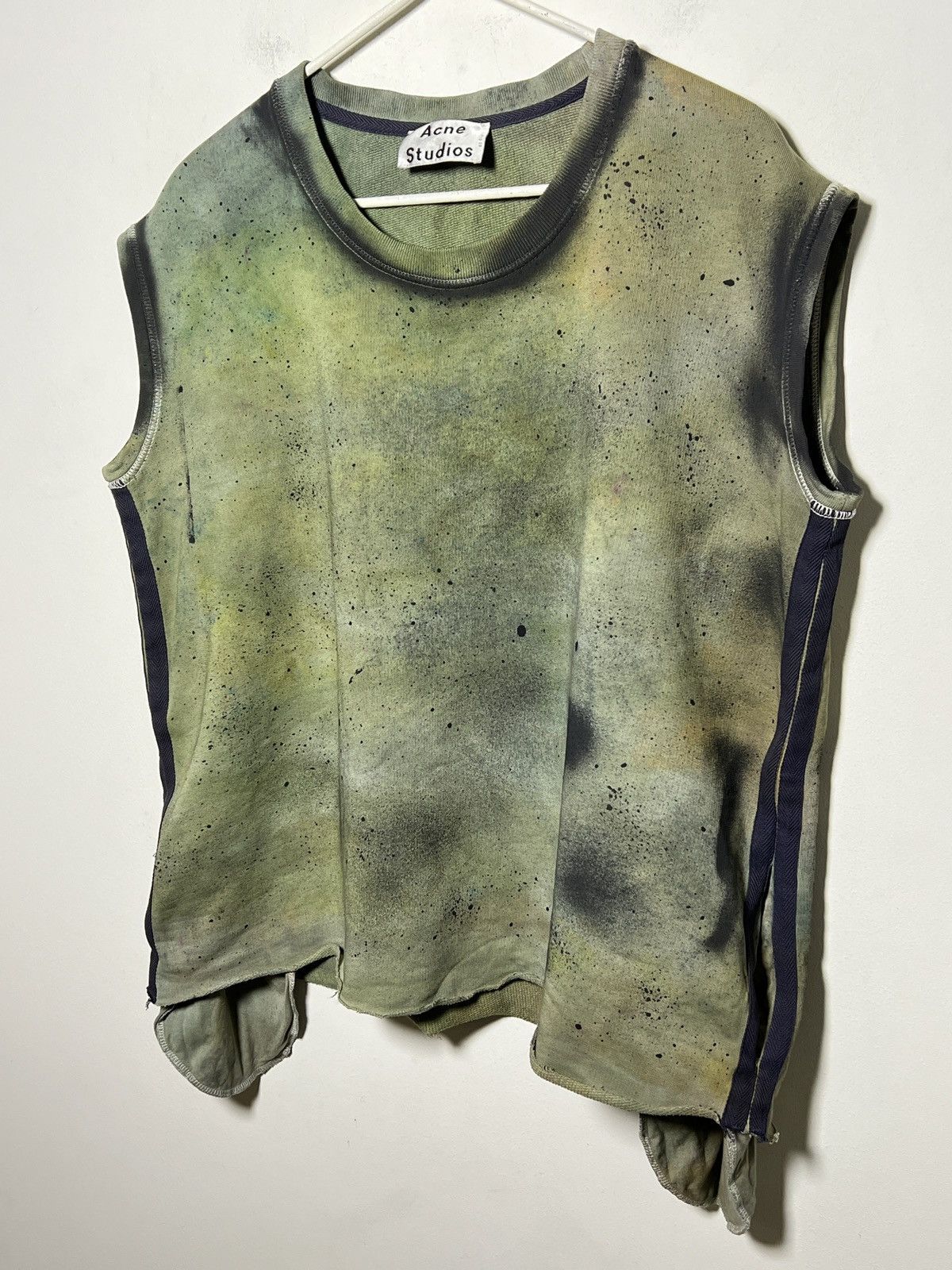 Acne Studios Sleeveless Acne Studios top with a hand-dyed army green base Size US M / EU 48-50 / 2 - 2 Thumbnail