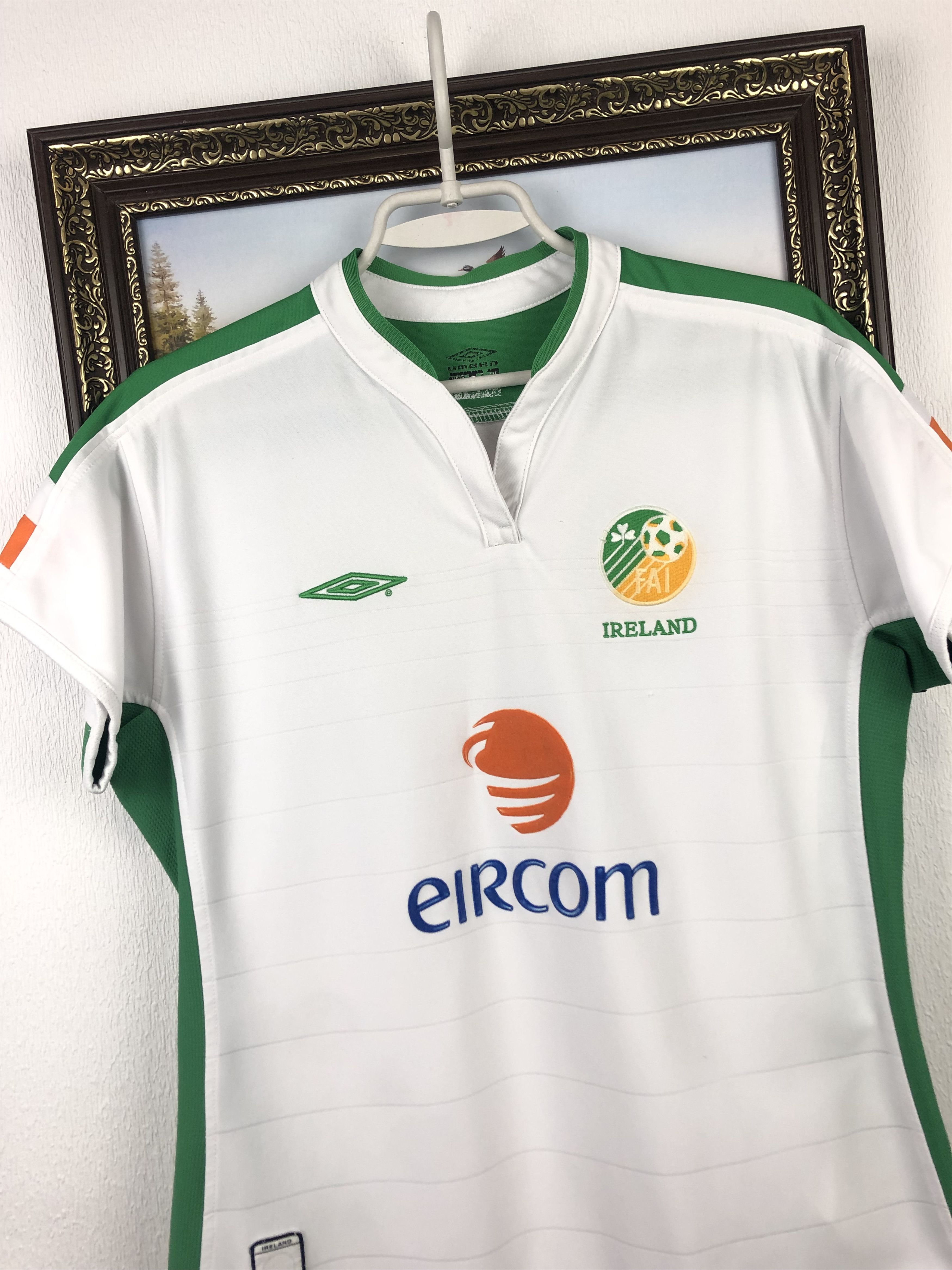 Vintage Republic of Ireland football shirt 2003 Soccer Umbro Jersey Size US XS / EU 42 / 0 - 3 Thumbnail
