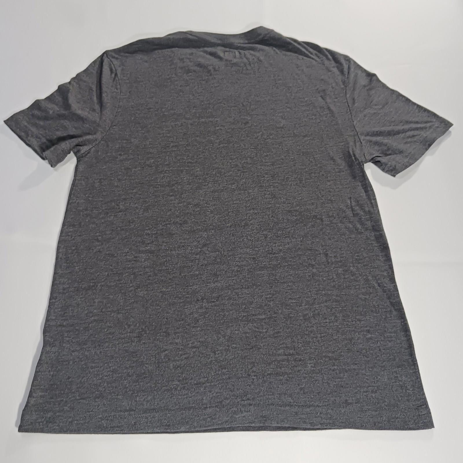NBA NBA Miami Heat T-Shirt Mens Medium Gray Short Sleeve Graphic Size ONE SIZE - 2 Thumbnail