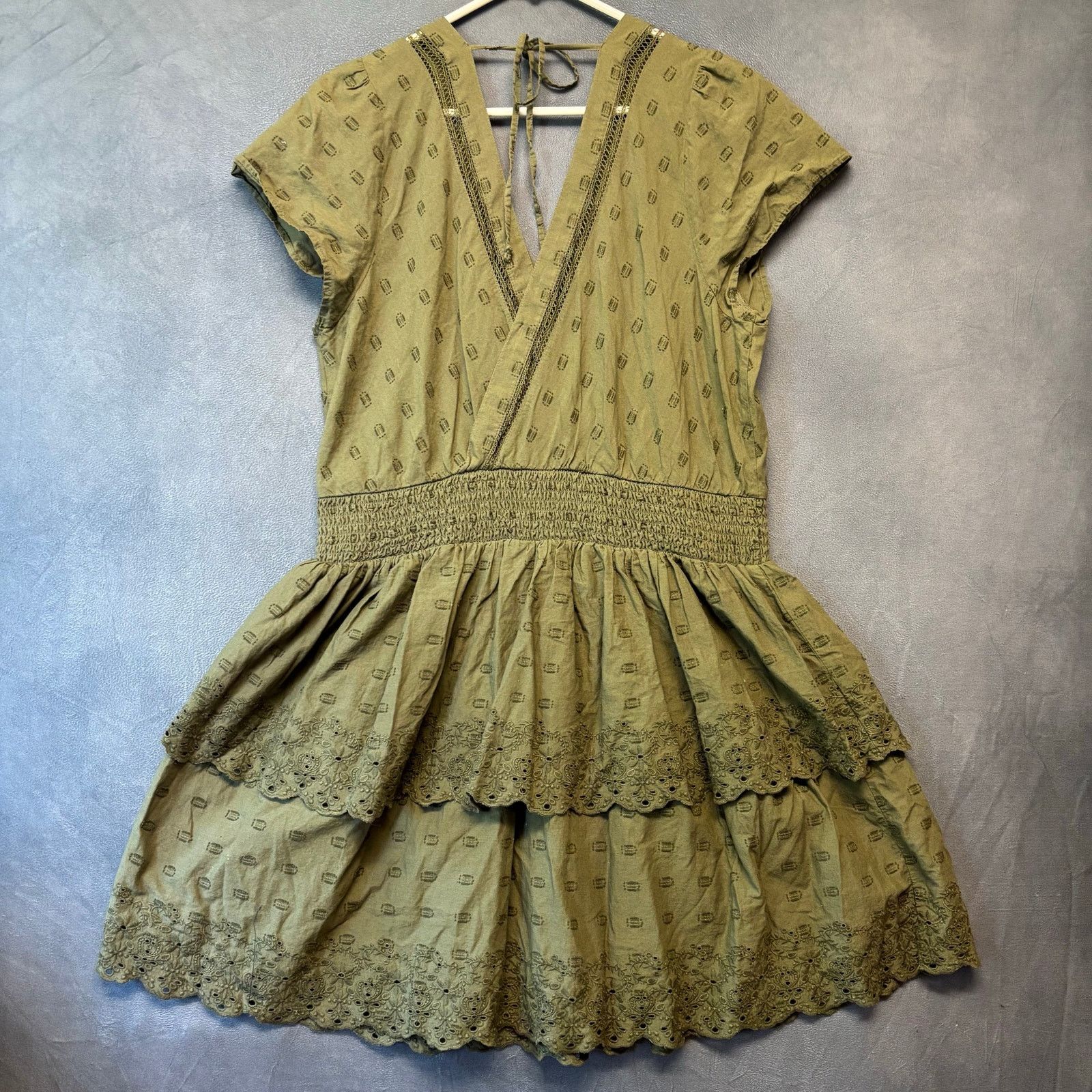 American Eagle Outfitters American Eagle Tiered Eyelet Lace Dress Swing Deep V-Neck Size XL / US 12-14 / IT 48-50 - 2 Thumbnail