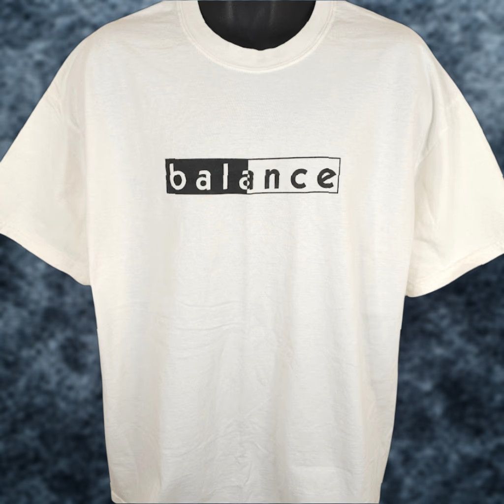 Hanes VINTAGE Hanes Oak Bluffs T Shirt Mens XL White 90s Travel Souvenir Balance Size US XL / EU 56 / 4 - 1 Thumbnail