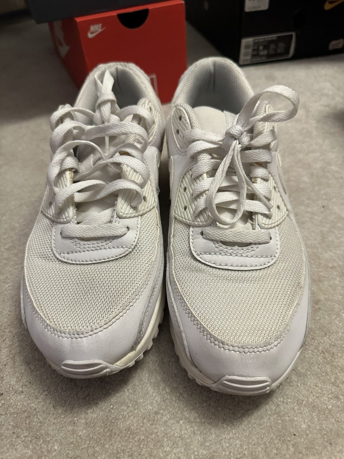 Nike Used Air Max 90 ‘Triple White’ Size US 9.5 / EU 42-43 - 3 Thumbnail