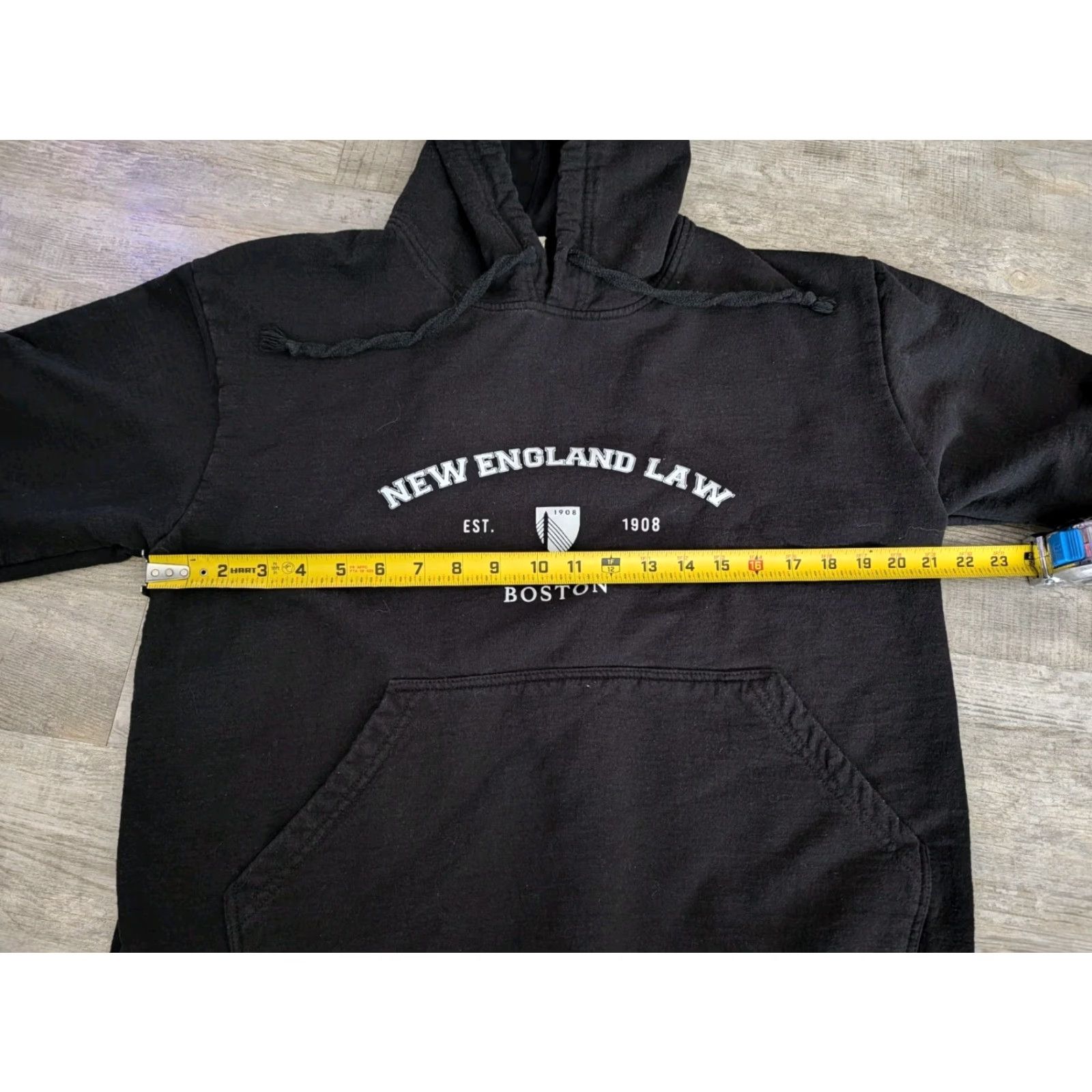 Vintage New England Law Boston Hoodie Black Unisex Size M Official School Apparel Shirt Pullover Logo Graphic Print Men Women Bruins Boston Law School Hoodie Size US M / EU 48-50 / 2 - 7 Thumbnail