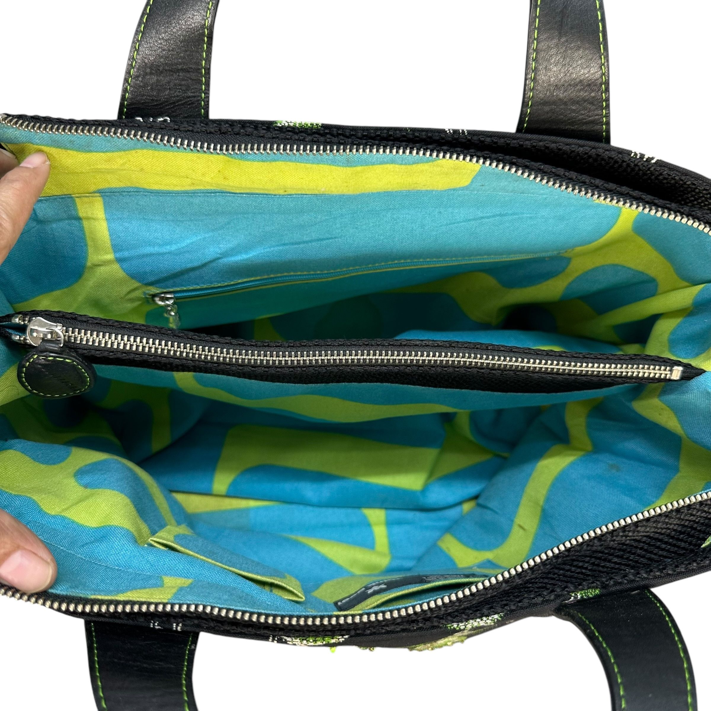 Japanese Brand THINK BEE! Lady's Fashion Graphic Tote Bag Size ONE SIZE - 12 Thumbnail