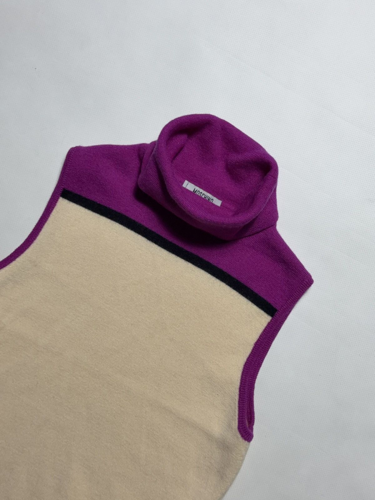 Moschino Moschino Turtle Neck Wool Vest Size S / US 4 / IT 40 - 2 Thumbnail