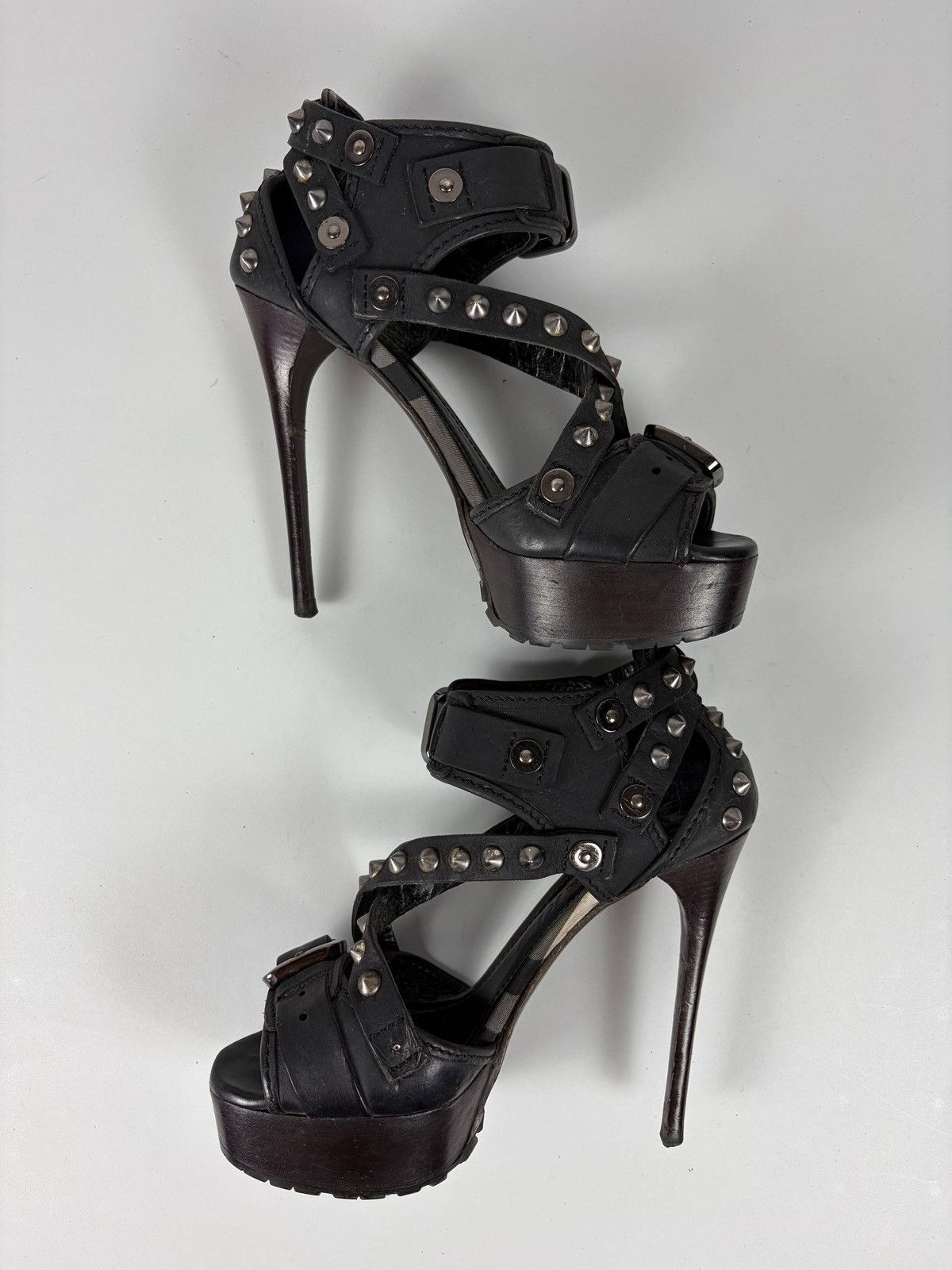 Burberry Burberry studded gladiator heels Size US 8 / IT 38 - 9 Thumbnail