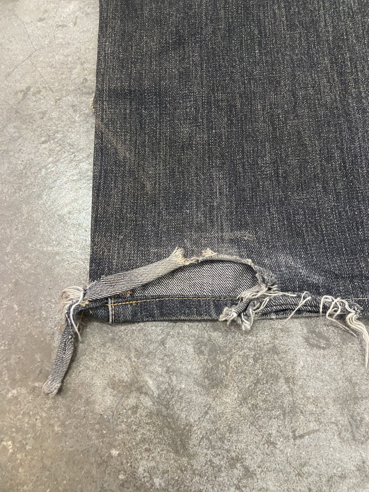 Edwin × Japanese Brand Edwin 505 LowRize Fly Button Distressed Denim Size US 30 / EU 46 - 13 Thumbnail