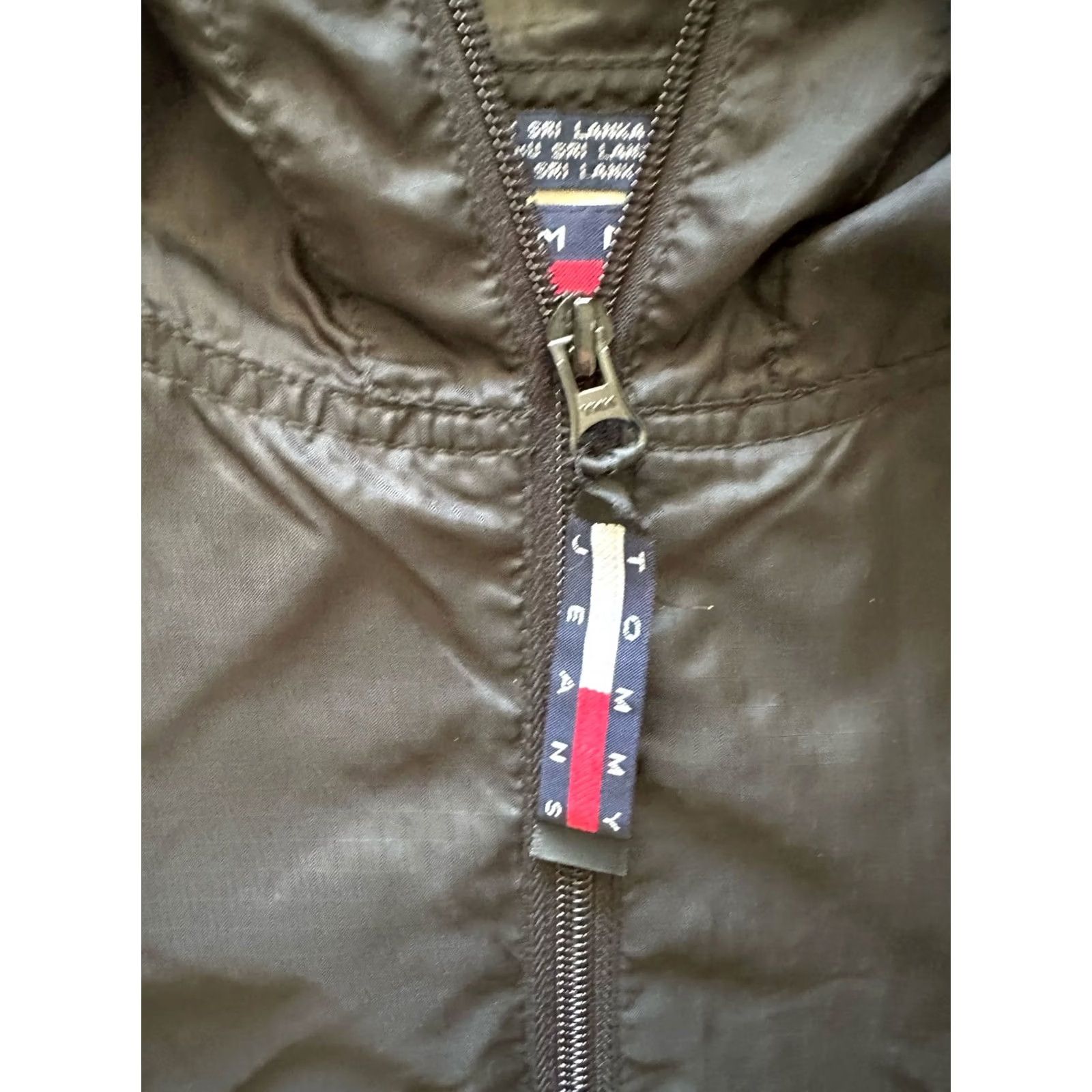 Tommy Hilfiger VINTAGE Tommy Hilfiger Tommy Jeans Windbreaker Jacket Mens Size Med Black 90s Size US 33 - 4 Thumbnail