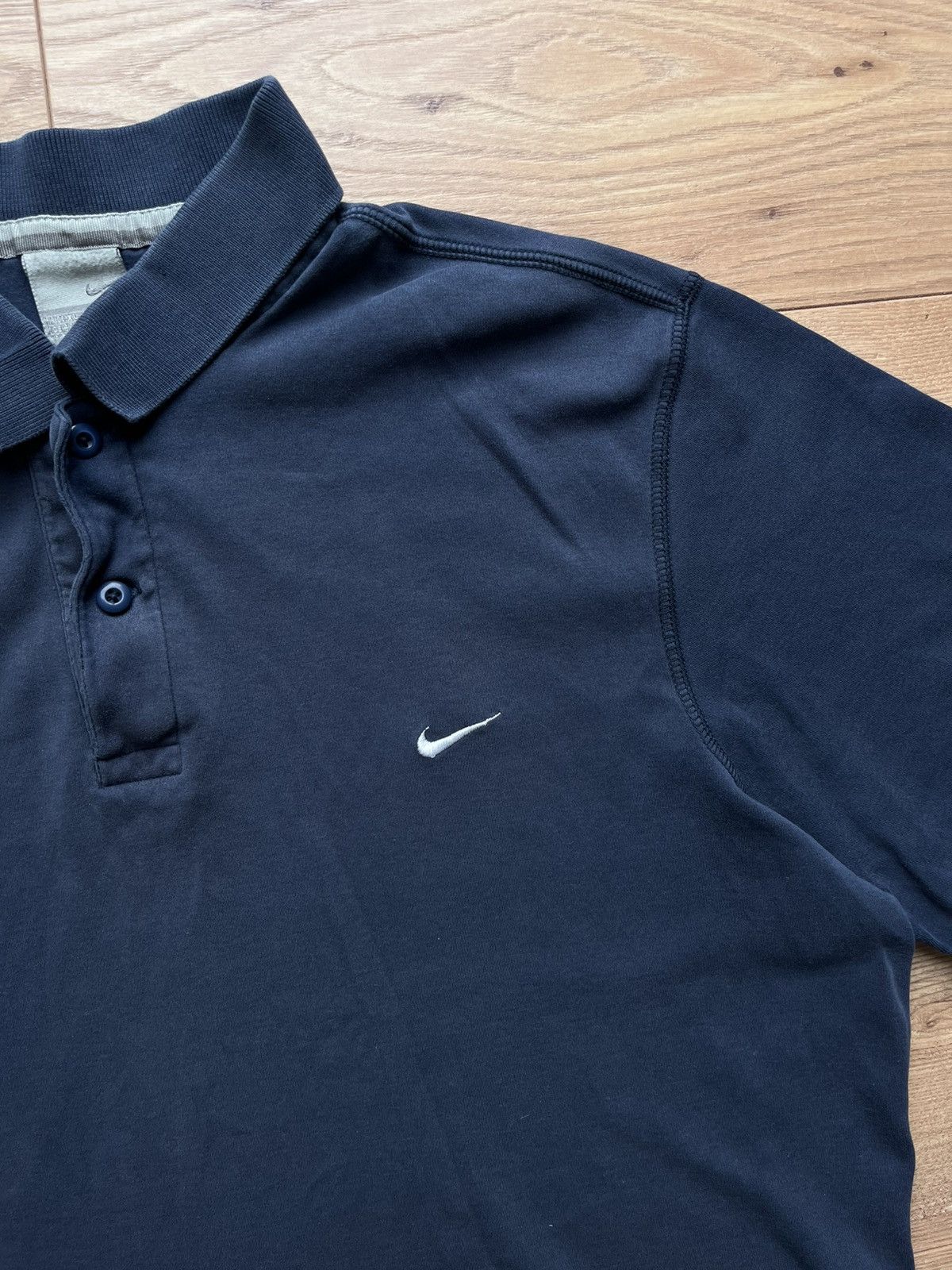 Nike 90’s NIKE RETRO SUNFADED SWOOSH LOGO Y2K BASIC POLO TEE Size US XL / EU 56 / 4 - 2 Thumbnail