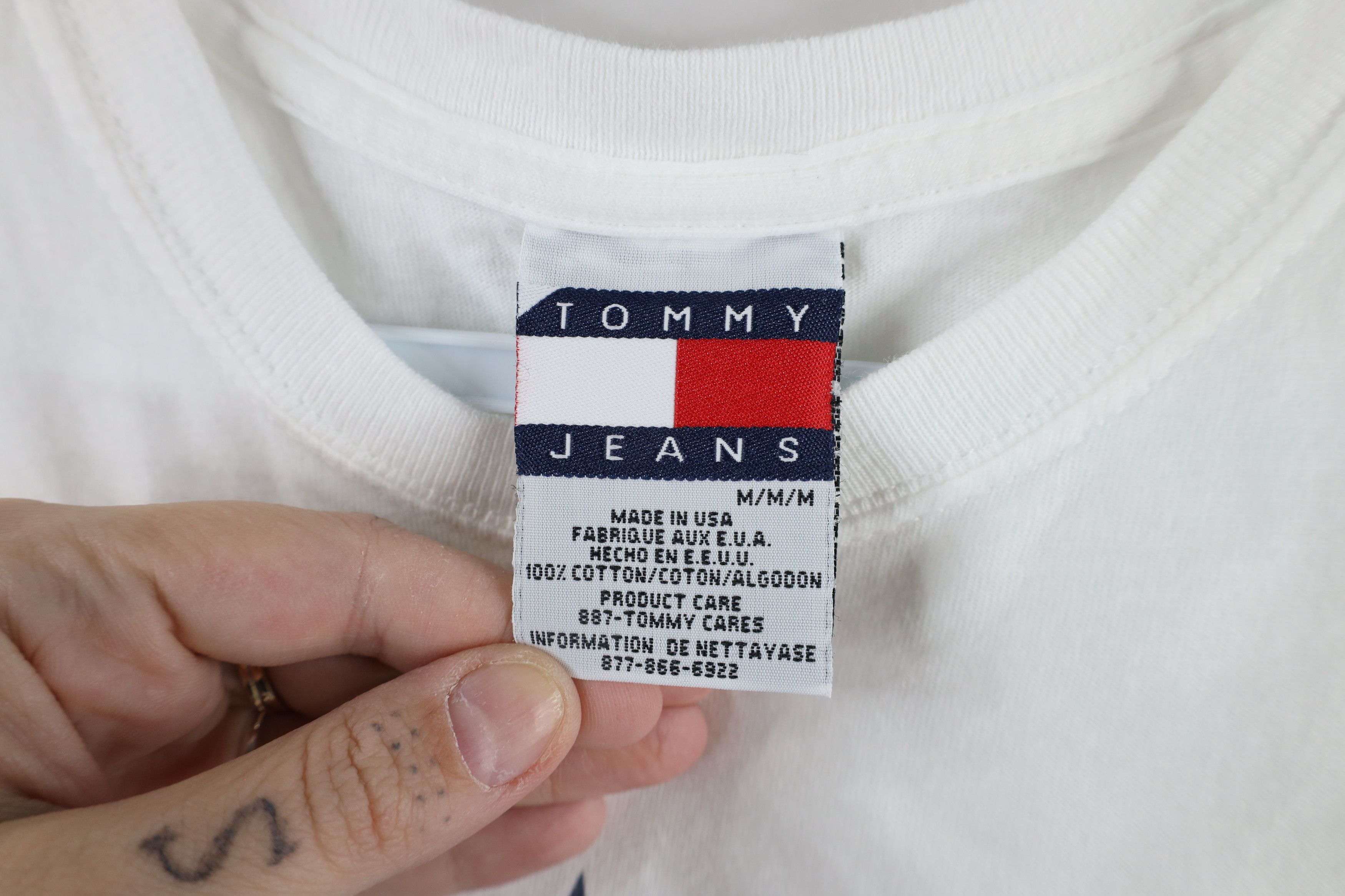 Tommy Hilfiger × Vintage Vintage 90s Tommy Hilfiger Out Star Cropped T-Shirt USA Size M / US 6-8 / IT 42-44 - 5 Thumbnail