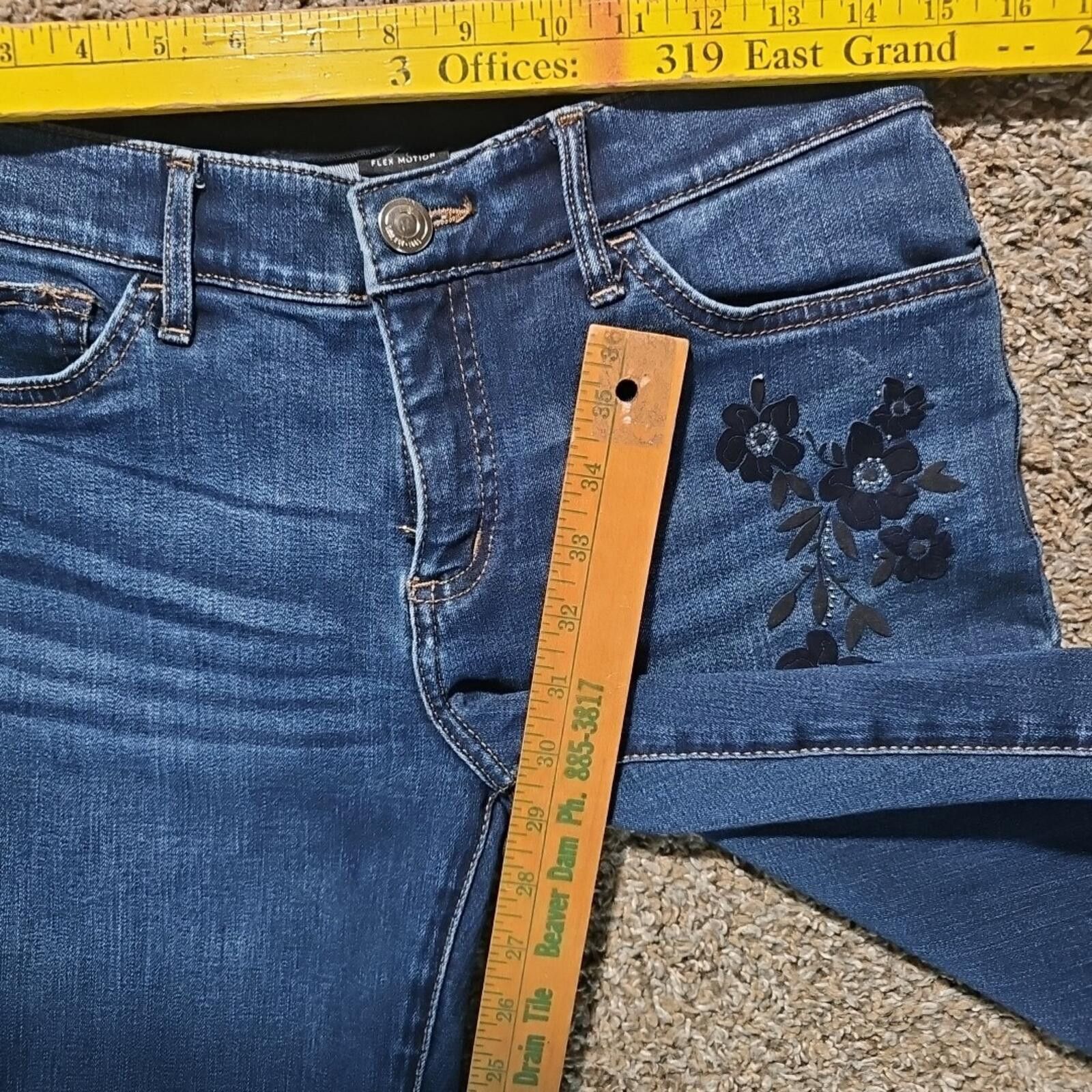 Lee Lee Regular Straight MidRise Flex Motion 8 Jeans Floral Size 30" / US 8 / IT 44 - 7 Thumbnail