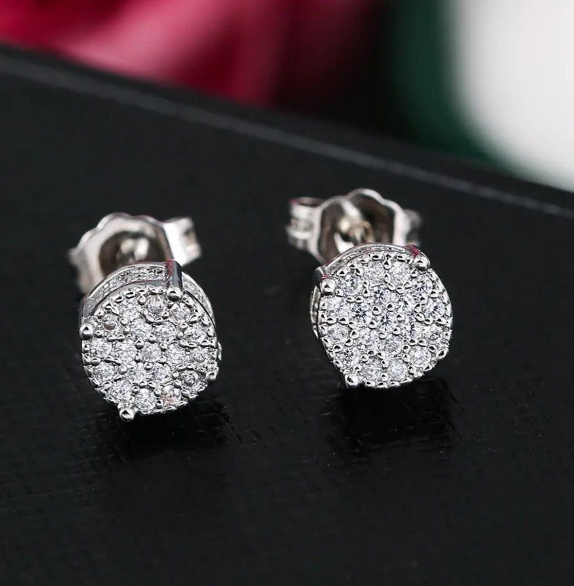 Diamond Earrings x Jewelry Shiny Crystal Stud Earrings in Silver, Men's