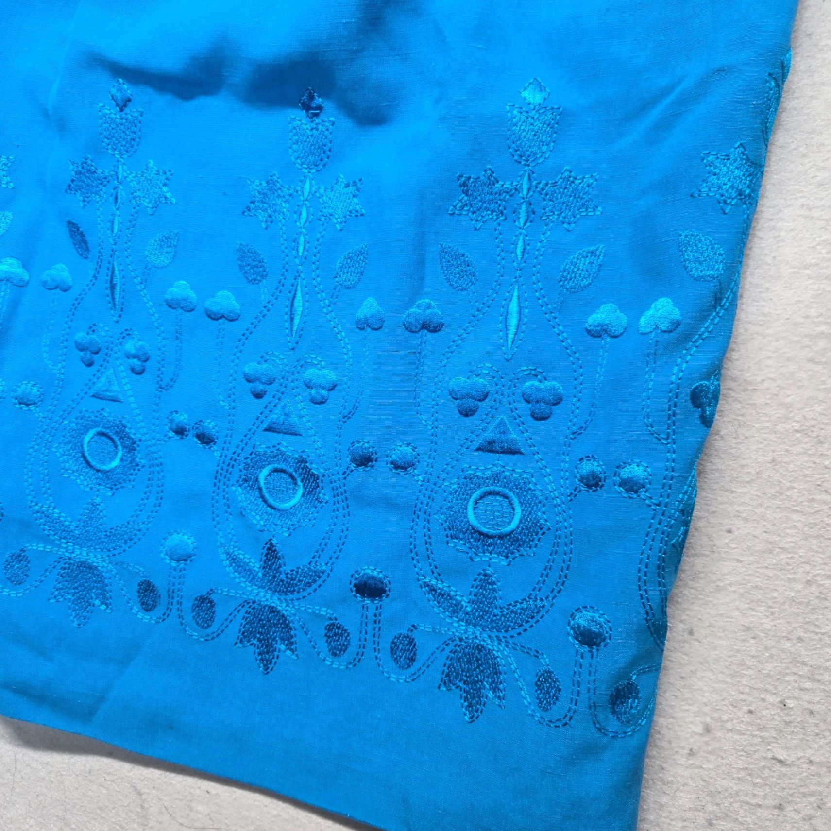Vintage Sandra King Pencil Skirt Women's 8 Blue Silk Linen Embroidered Business Casual Size 30" / US 8 / IT 44 - 2 Thumbnail