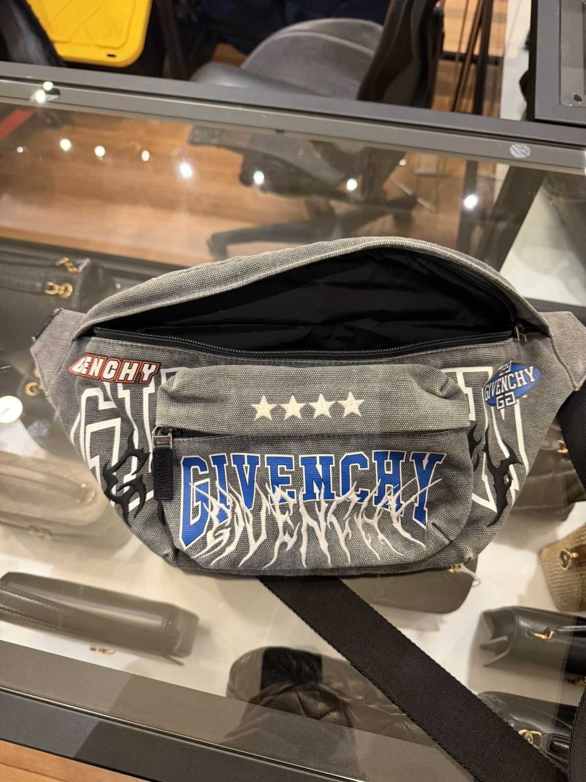 Givenchy Givenchy Essential U Bum Bag - Grey Size ONE SIZE - 7 Thumbnail