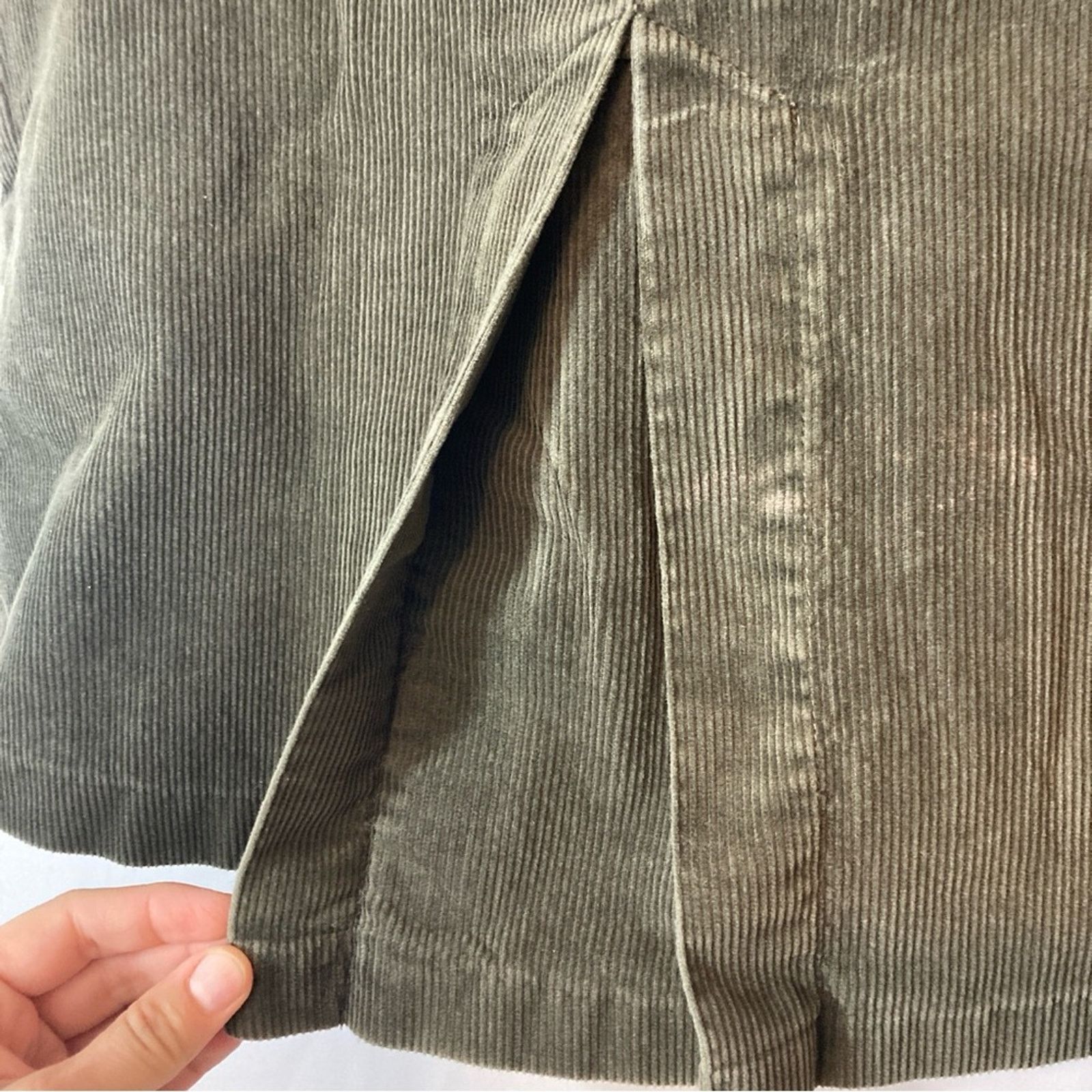 Zara Zara Basic Army Green Corduroy Front Slit Mini Skirt Size 27" / US 4 / IT 40 - 4 Thumbnail