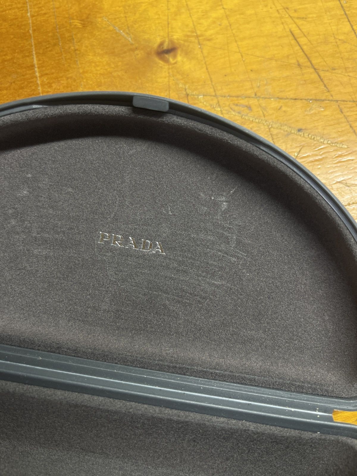 Prada Prada Sunglasses Case gray with Red Logo - italy Size ONE SIZE - 6 Thumbnail
