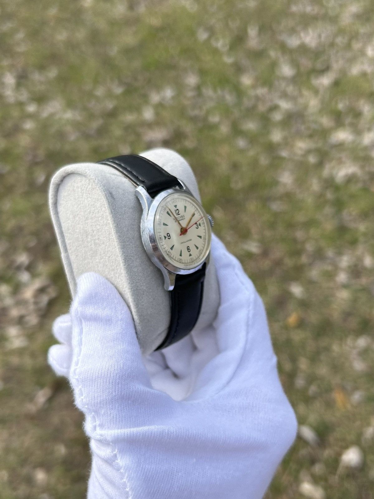 Vintage Vintage Watch Moskva USSR Soviet Mechanical Authentic 1950s Size ONE SIZE - 13 Thumbnail