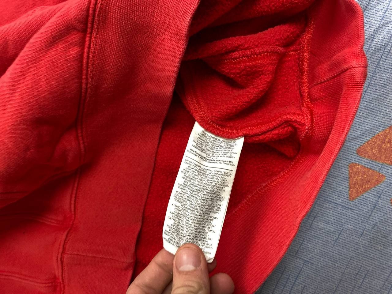 Nike vintage Nike Hoodie Y2K Faded style Japanese Size US S / EU 44-46 / 1 - 11 Thumbnail